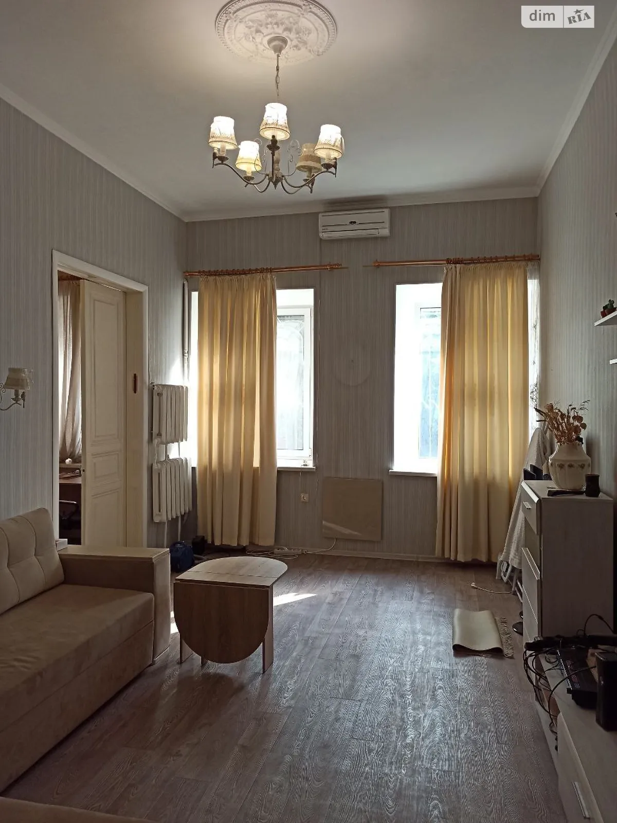 Продается 3-комнатная квартира 143.6 кв. м в Одессе, ул. Утесова, 14 - фото 1
