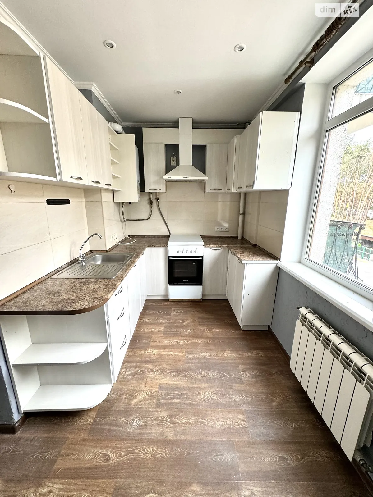 Продается 2-комнатная квартира 56 кв. м в Буче, ул. Пушкинская - фото 1