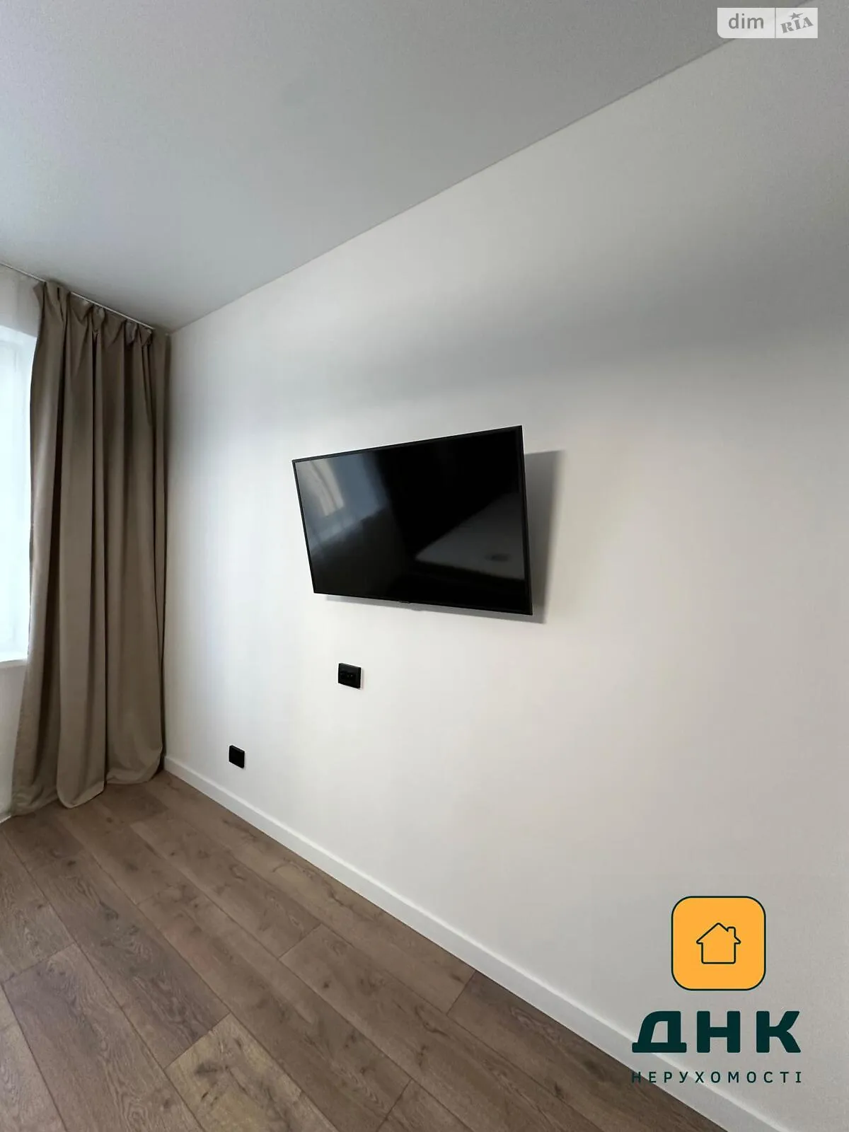 Продается 1-комнатная квартира 46 кв. м в Одессе, ул. Валерия Самофалова - фото 1