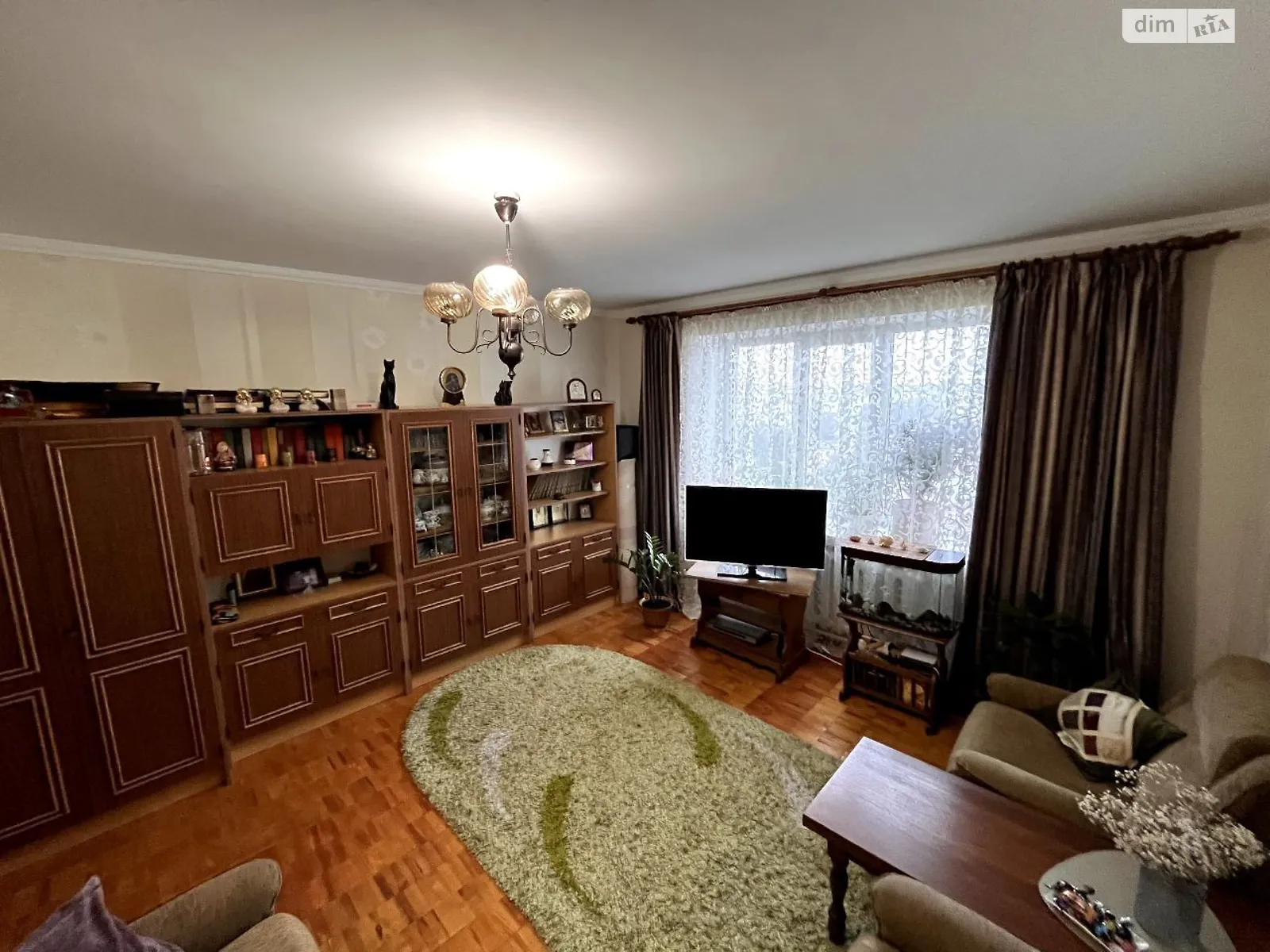 Продается 4-комнатная квартира 72 кв. м в Ровно, ул. Киевская, 11 - фото 1