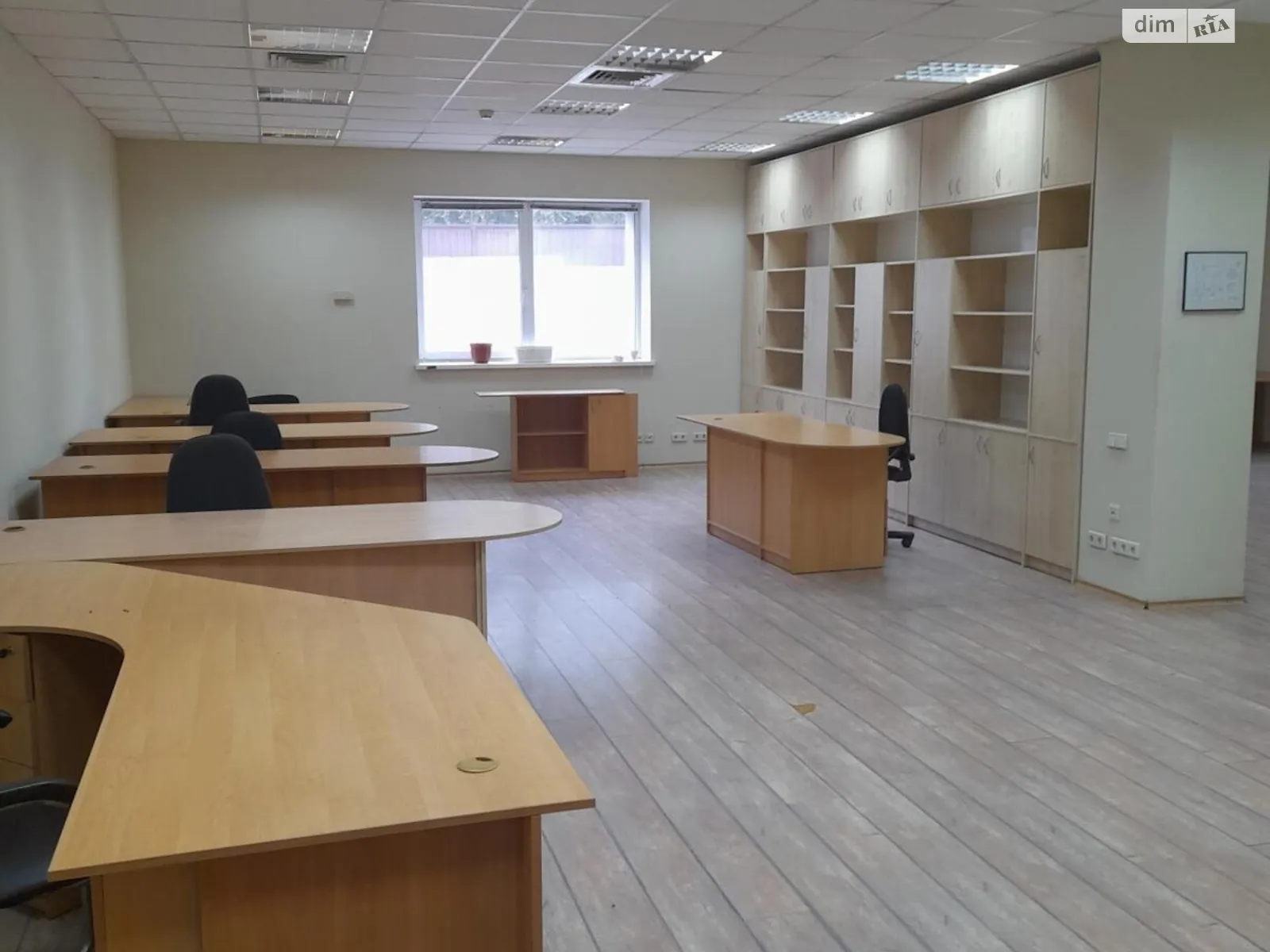 Сдается в аренду офис 136 кв. м в бизнес-центре, цена: 35000 грн - фото 1