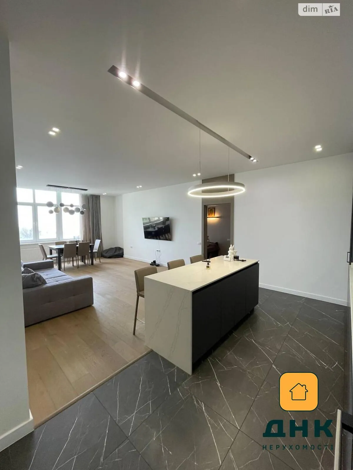 Продается 2-комнатная квартира 113.2 кв. м в Одессе, пер. Удельный, 6 - фото 1