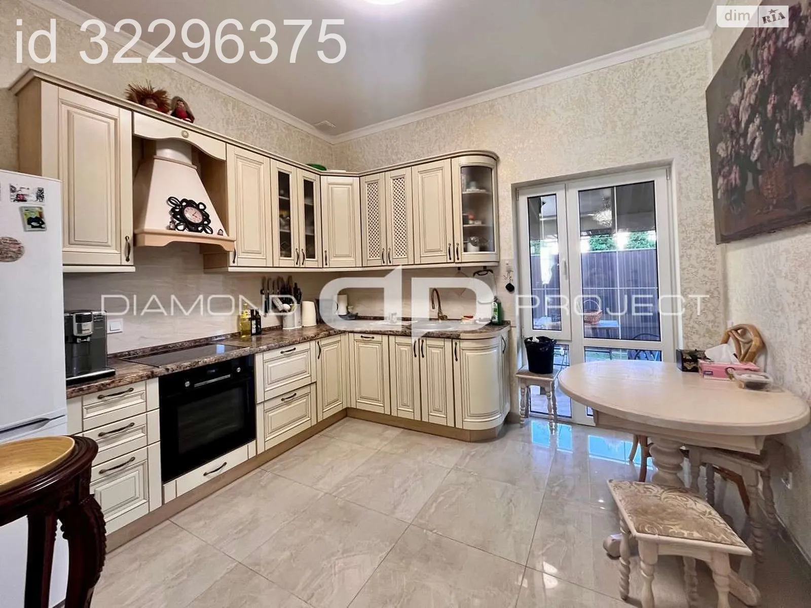 Продается дом на 2 этажа 155 кв. м с садом, цена: 245000 $ - фото 1