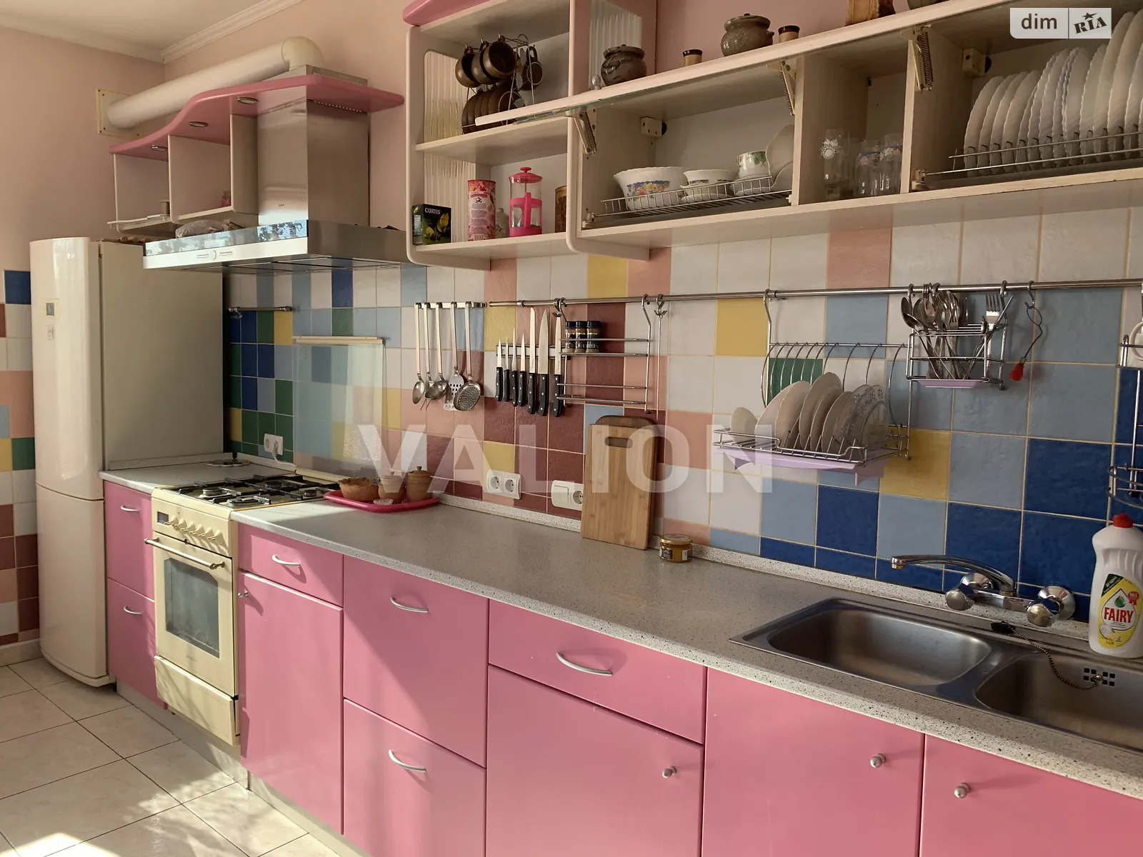 Продается дом на 2 этажа 251 кв. м с беседкой, цена: 185000 $ - фото 1