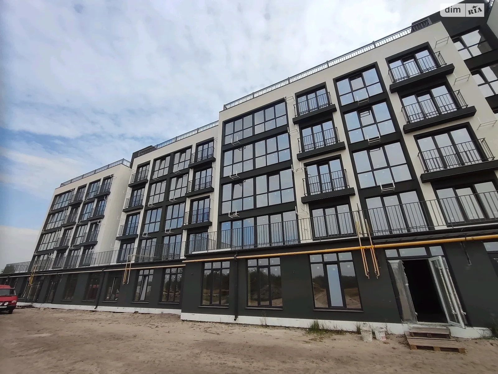 Продается 1-комнатная квартира 43 кв. м в Буче, пер. Гостомельский, 4 - фото 1