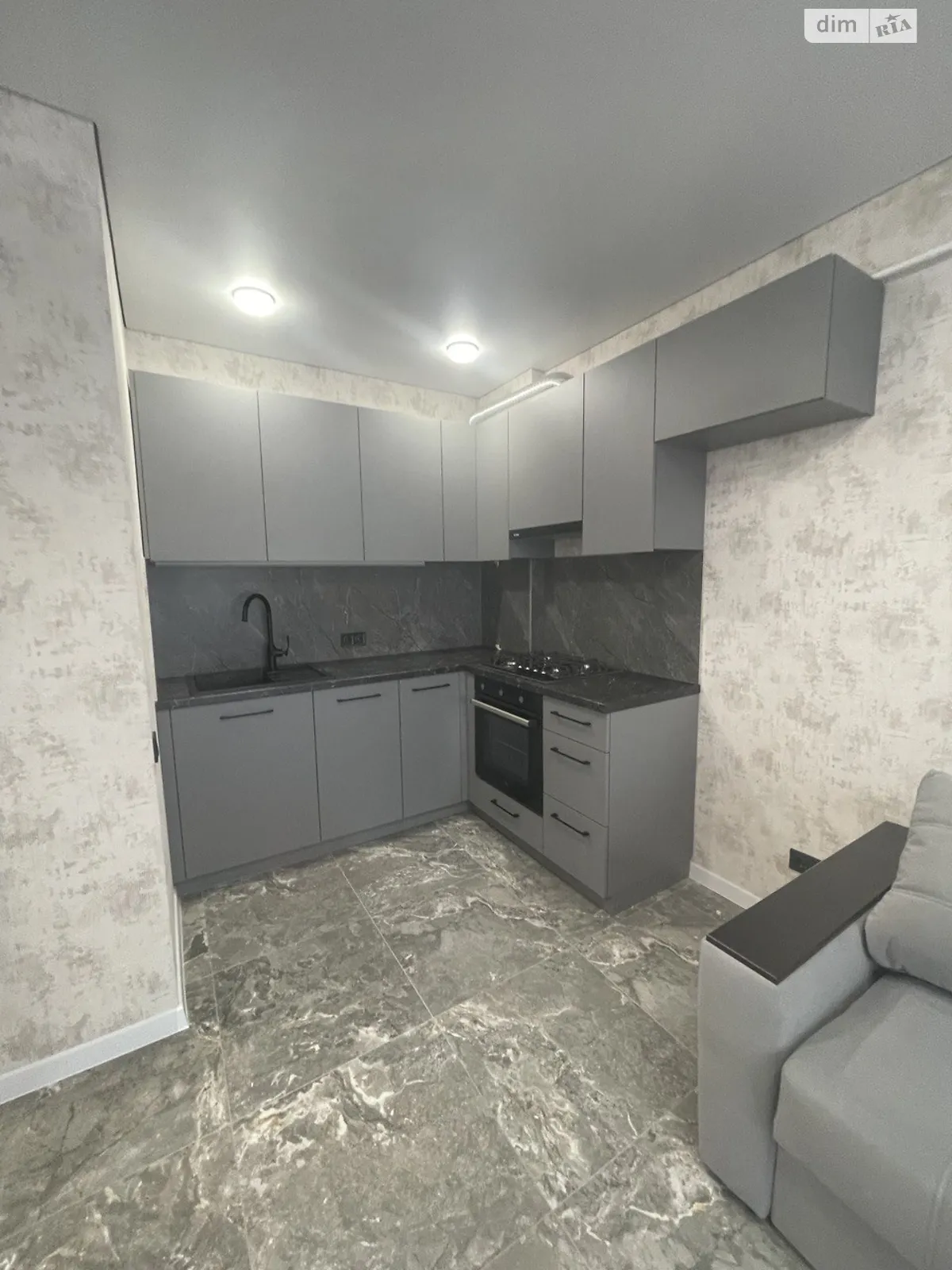 Продается 1-комнатная квартира 34 кв. м в Одессе, ул. Инглези, 2 корпус 5 - фото 1