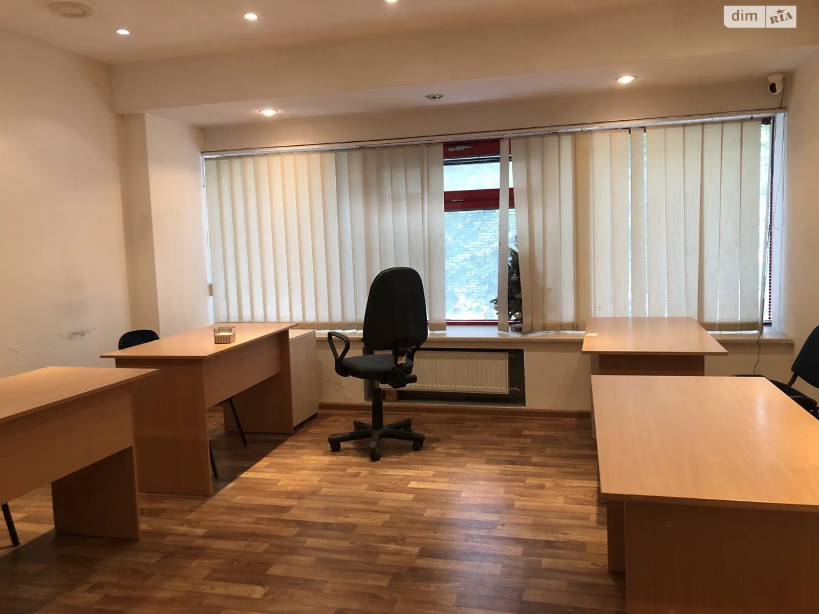 Здається в оренду офіс 22 кв. м в бізнес-центрі, цена: 8800 грн - фото 1