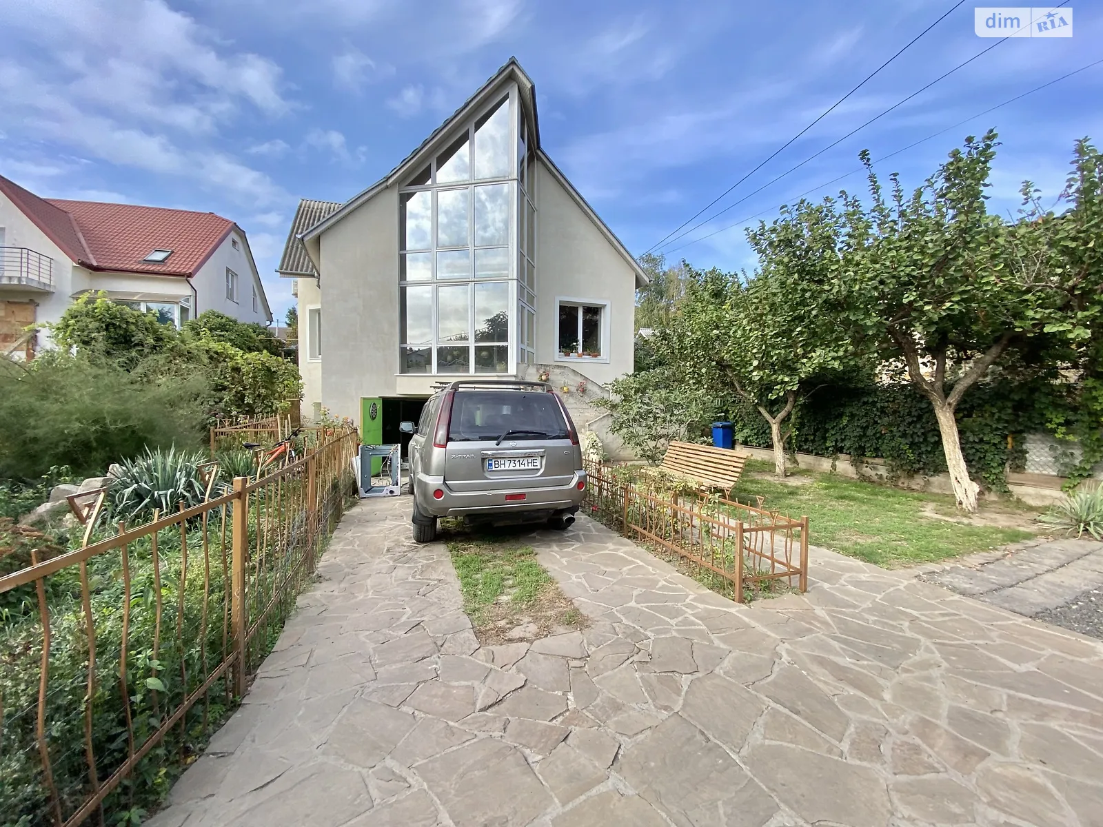Продается дом на 2 этажа 320.7 кв. м с баней/сауной, цена: 295000 $ - фото 1