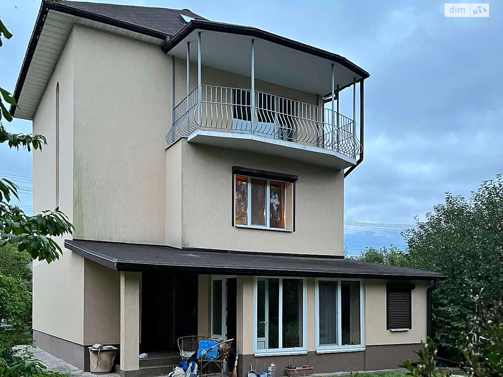 Продается дом на 3 этажа 180 кв. м с участком, цена: 140000 $ - фото 1