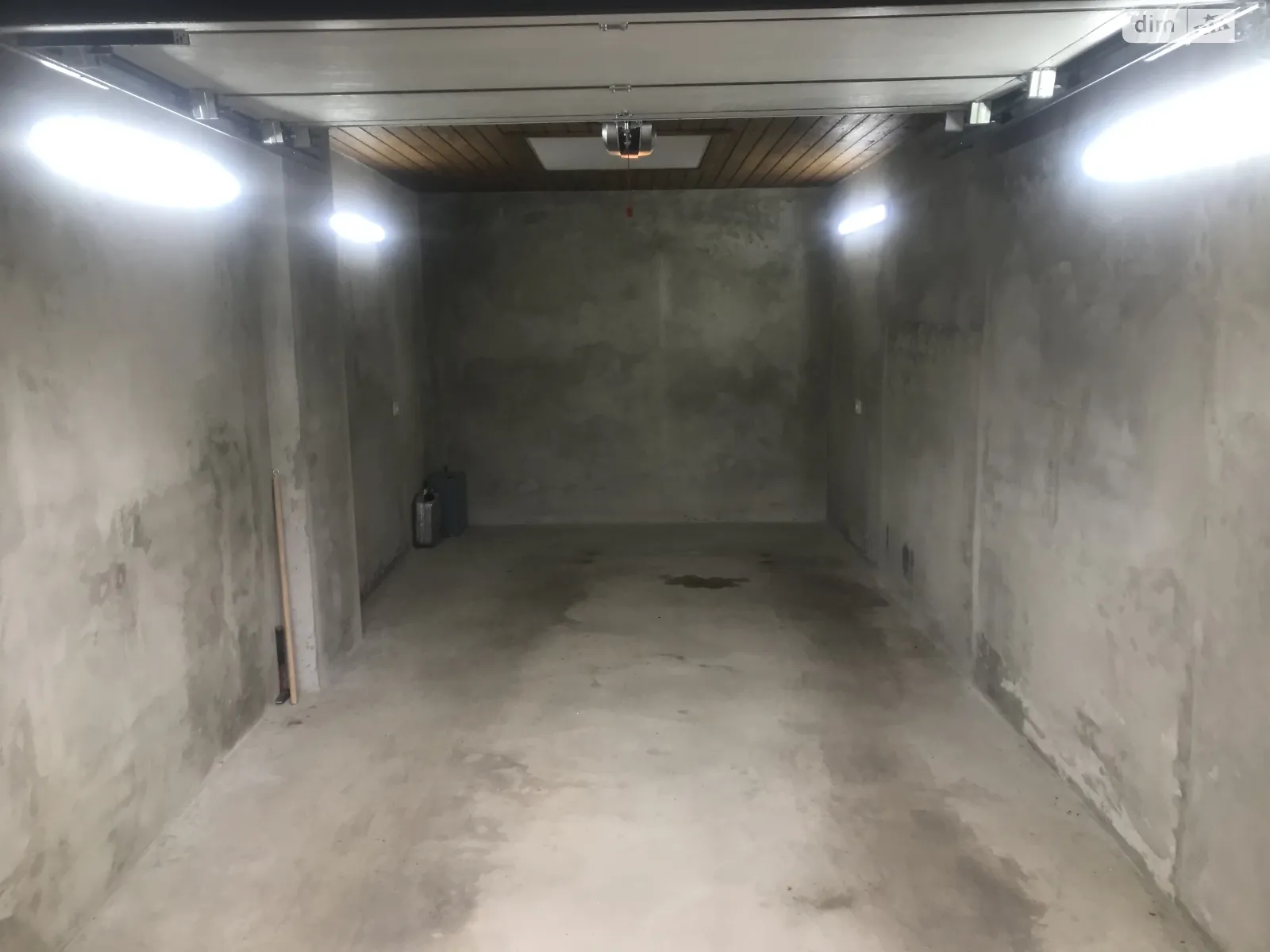 Продается отдельно стоящий гараж под легковое авто на 16.3 кв. м, цена: 16500 $ - фото 1