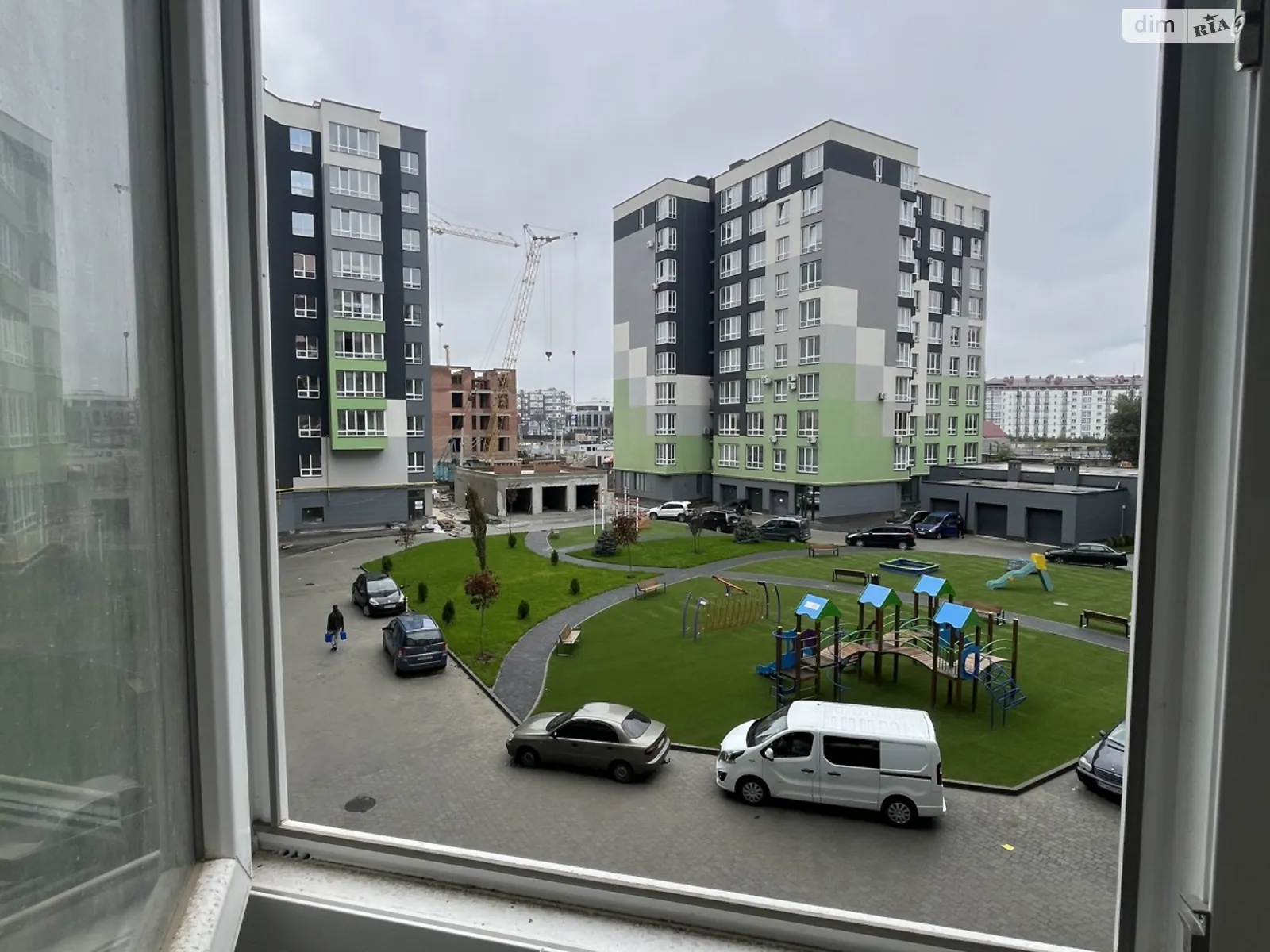 Продается 2-комнатная квартира 63.1 кв. м в Ивано-Франковске, ул. Приозерная - фото 1