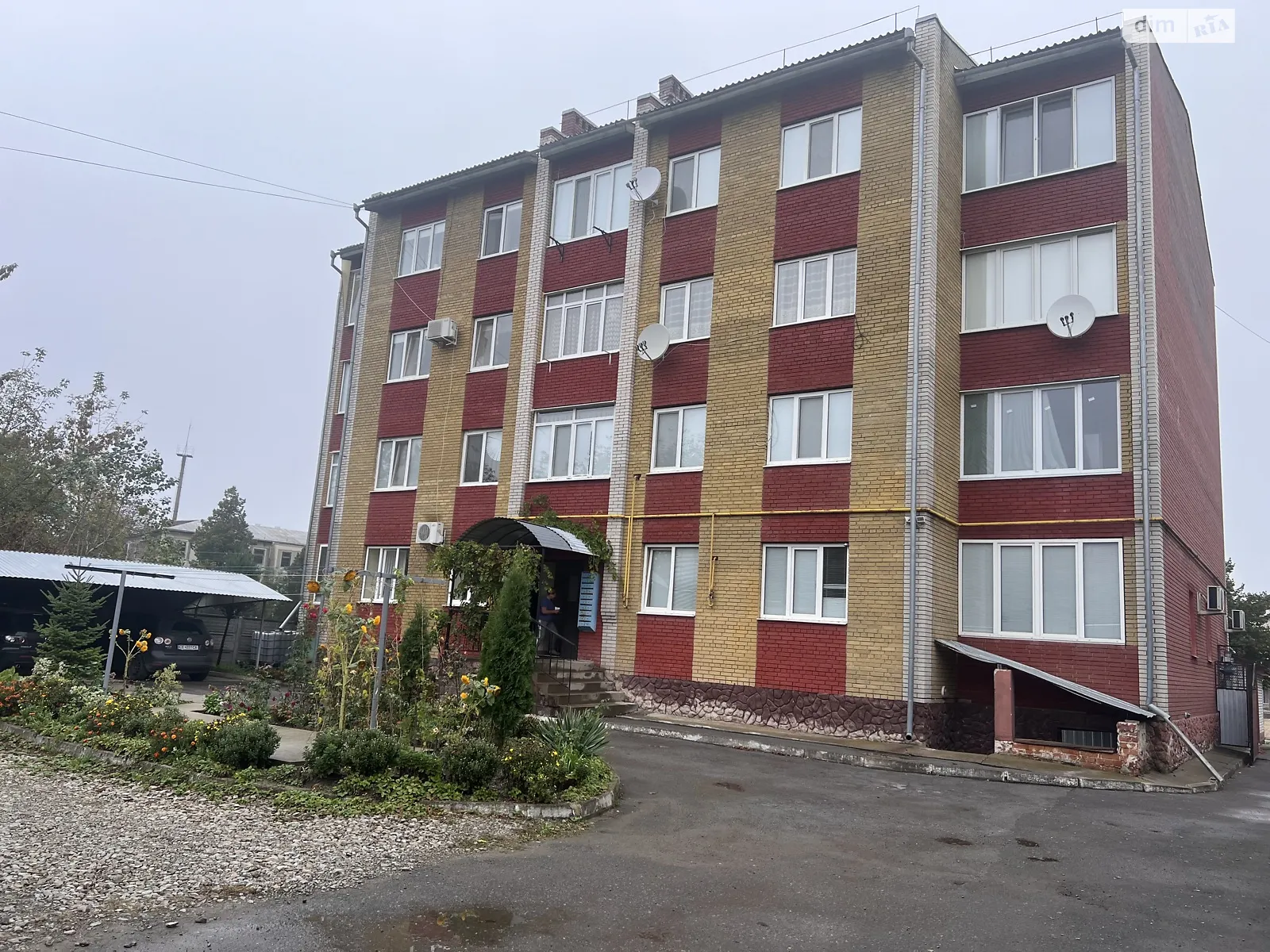 Продается 2-комнатная квартира 68 кв. м в Хотине, ул. О. Кобылянской, 3 - фото 1