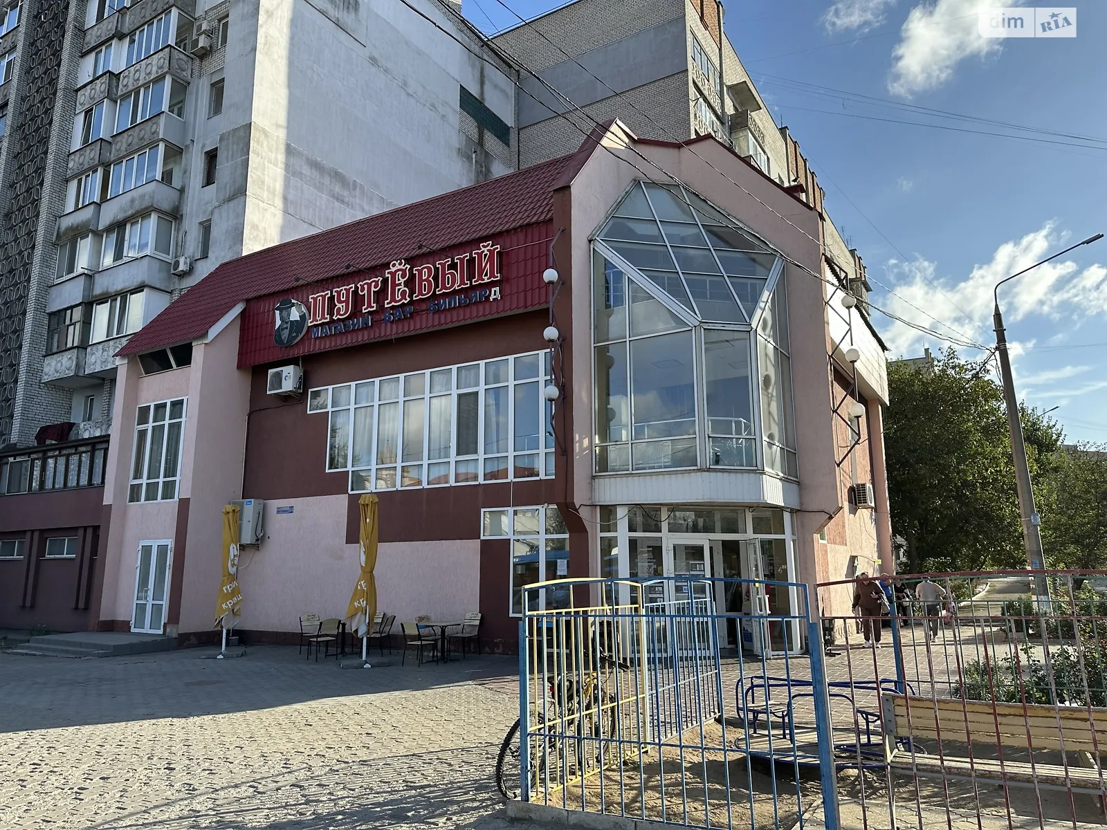 Сдается в аренду объект сферы услуг 180 кв. м в 3-этажном здании, цена: 25000 грн - фото 1