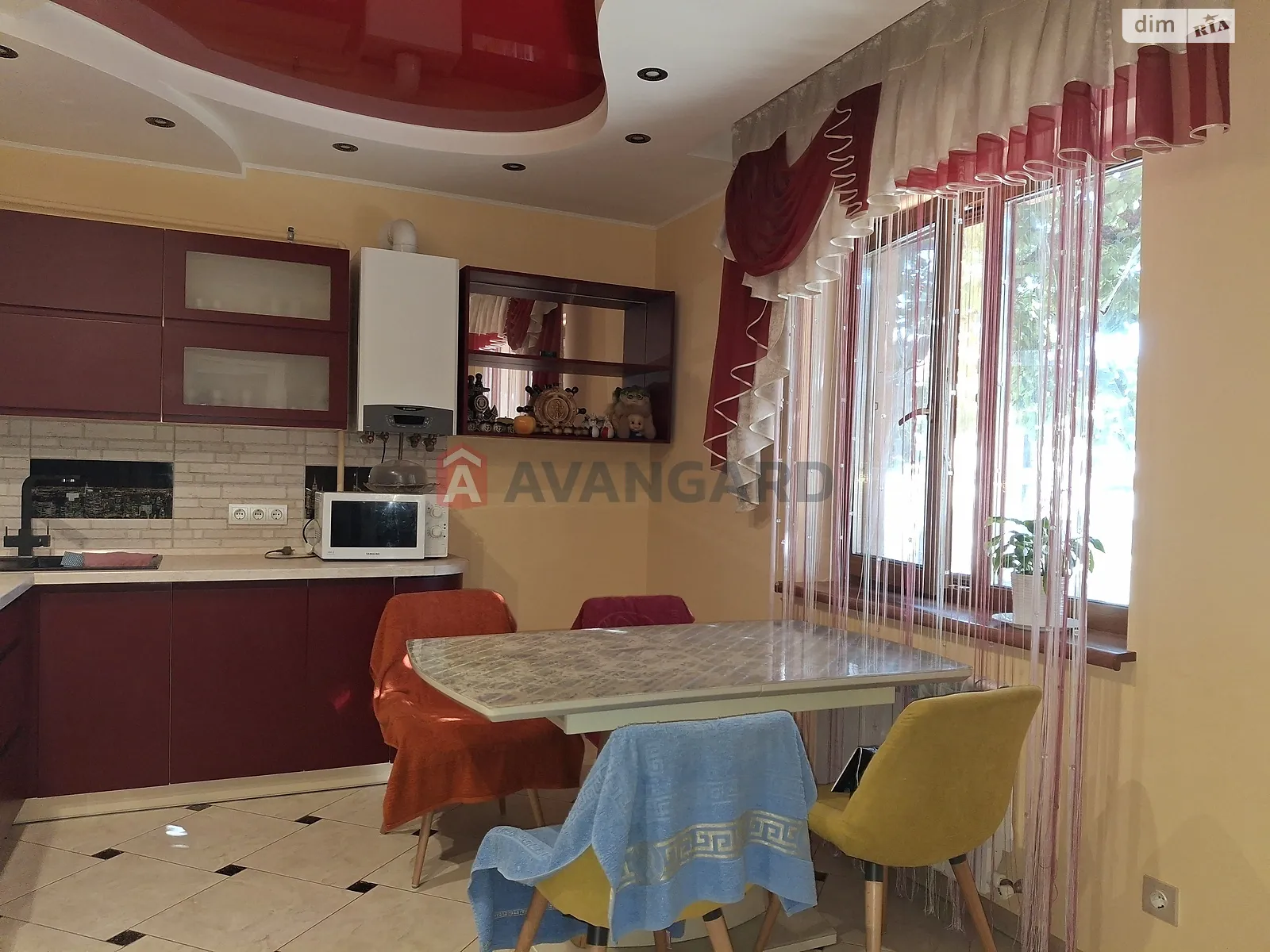 Продается дом на 2 этажа 160 кв. м с участком, цена: 48000 $ - фото 1