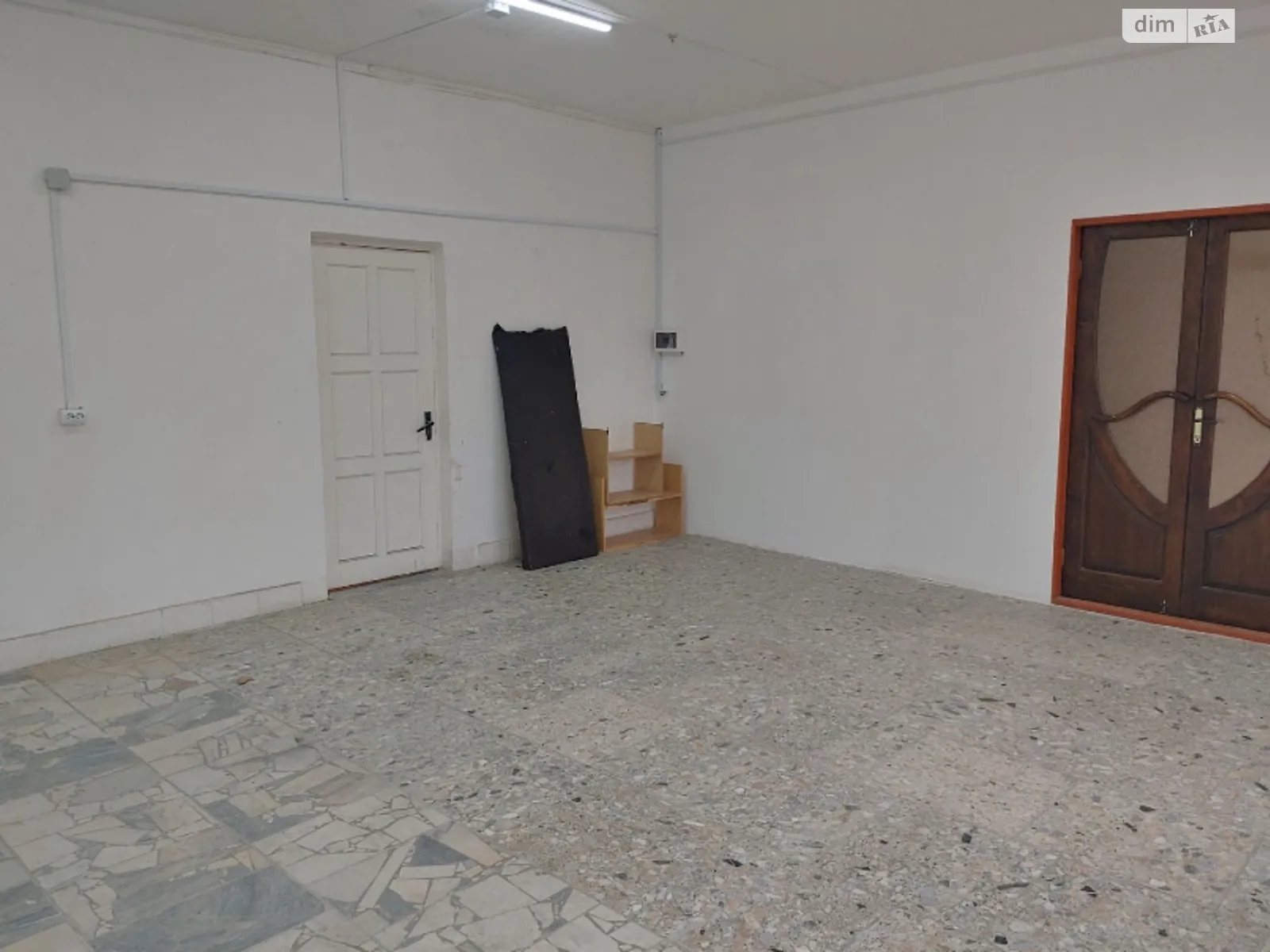 Сдается в аренду офис 30 кв. м в бизнес-центре, цена: 3000 грн - фото 1