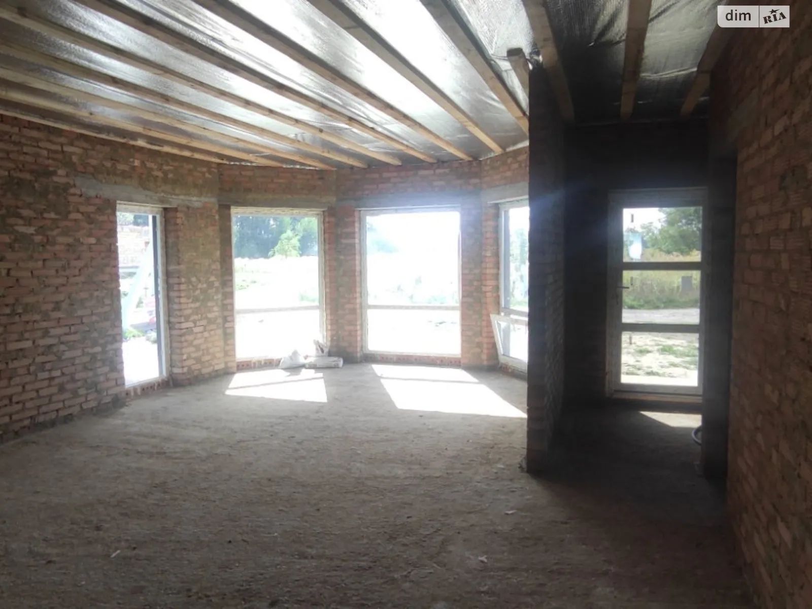 Продається одноповерховий будинок 115 кв. м з гаражем, цена: 87000 $ - фото 1