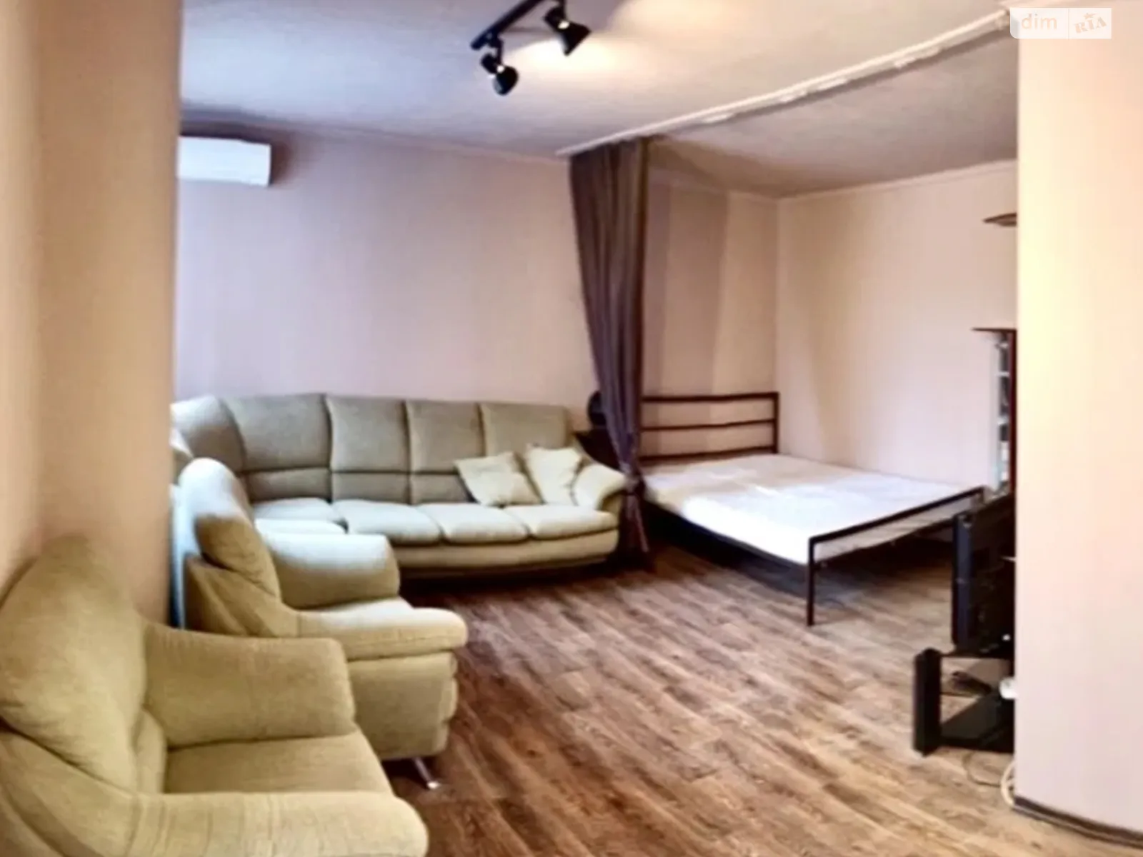 Продается 1-комнатная квартира 47 кв. м в Харькове, ул. Сухумская, 24 - фото 1