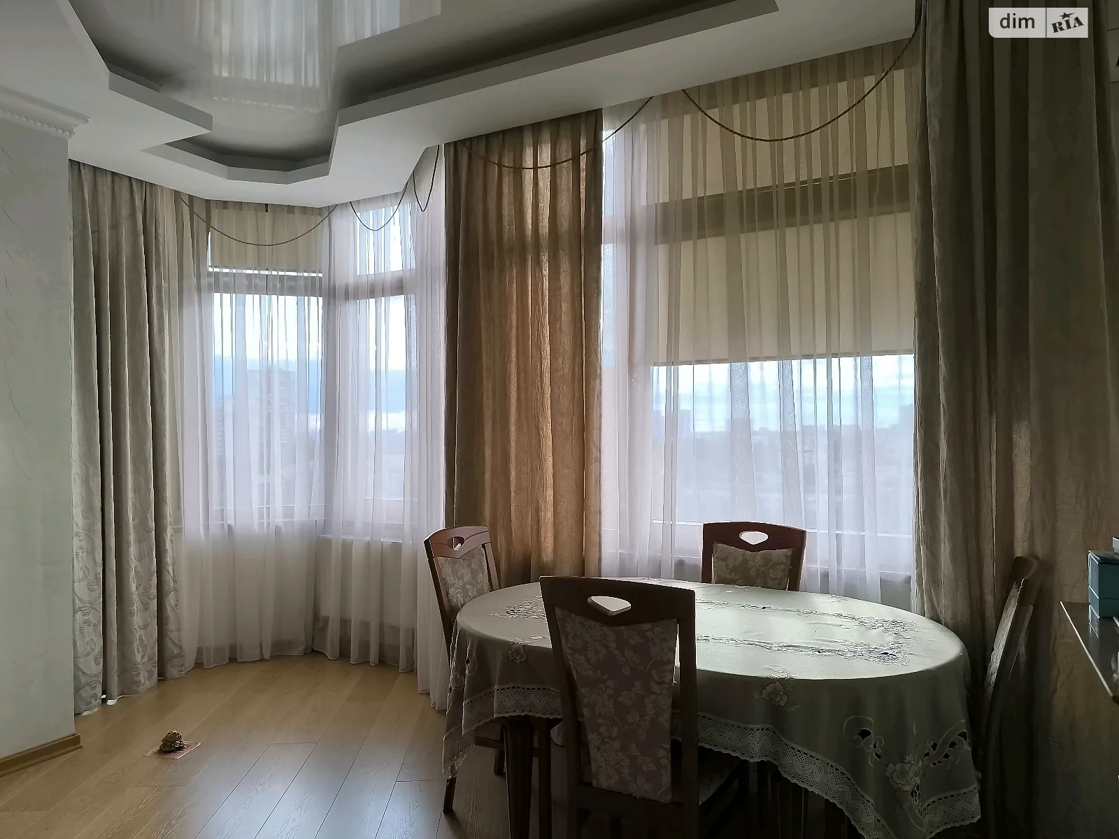 Продається 3-кімнатна квартира 100 кв. м у Одесі, Фонтанська дор., 33/1 - фото 1