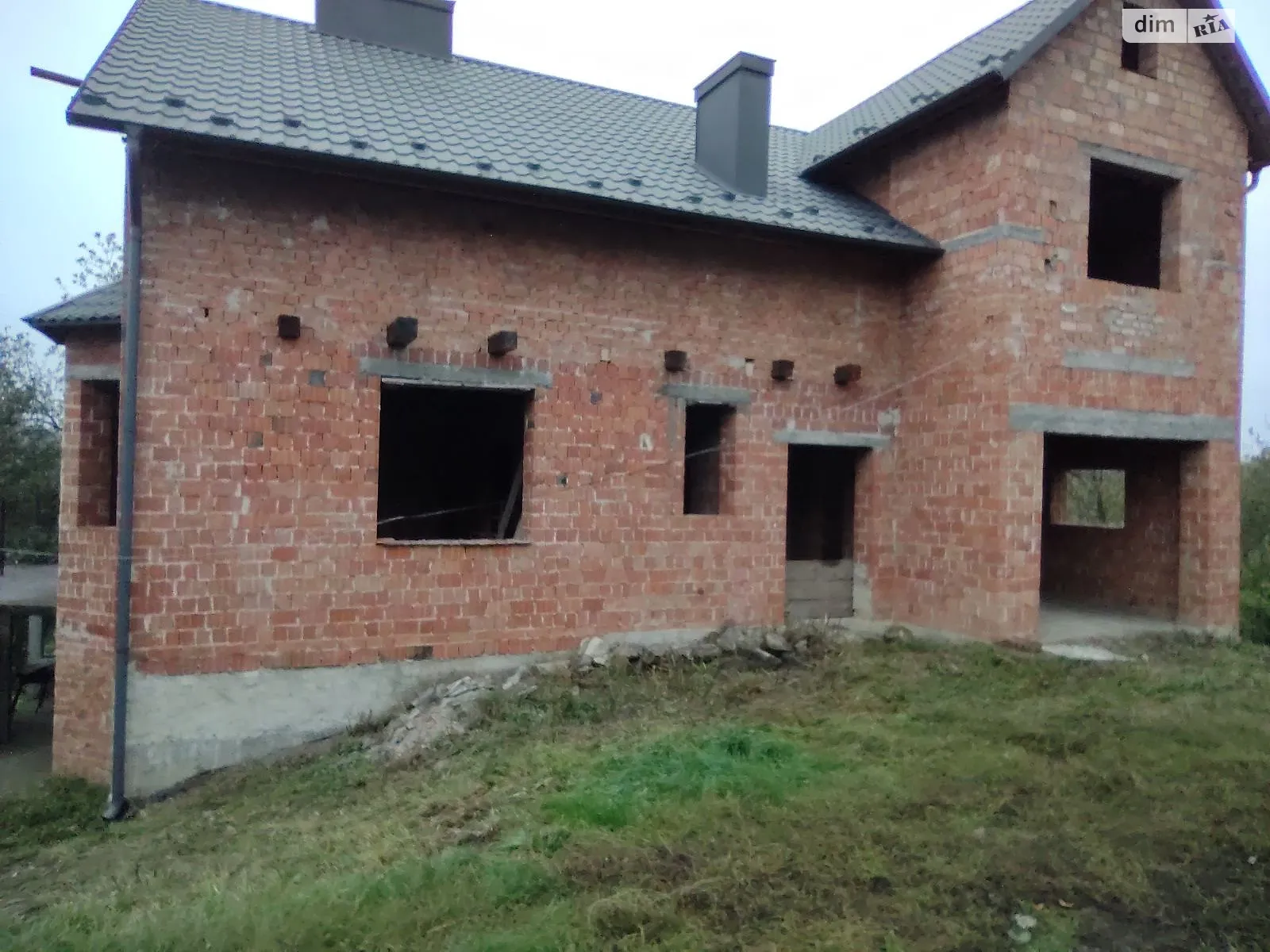 Продается дом на 2 этажа 250 кв. м с участком, цена: 38000 $ - фото 1