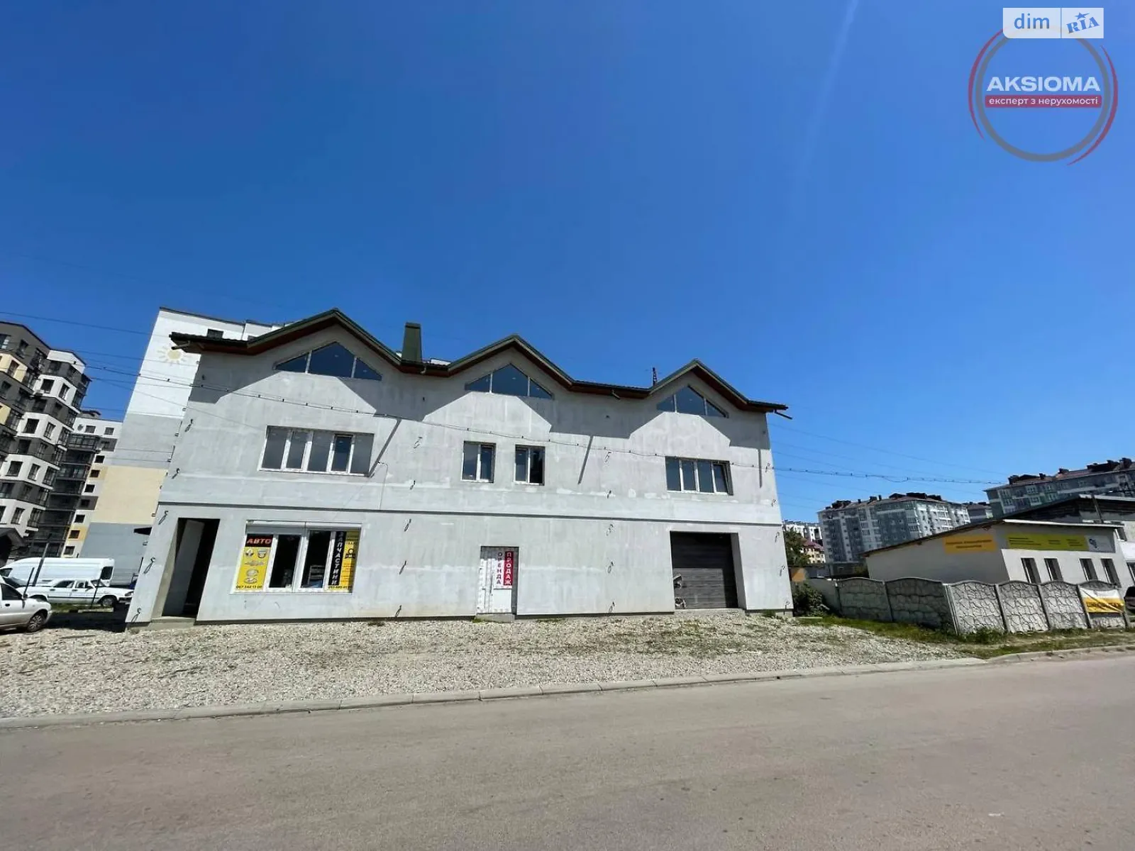 Продается офис 390 кв. м в бизнес-центре, цена: 270000 $ - фото 1