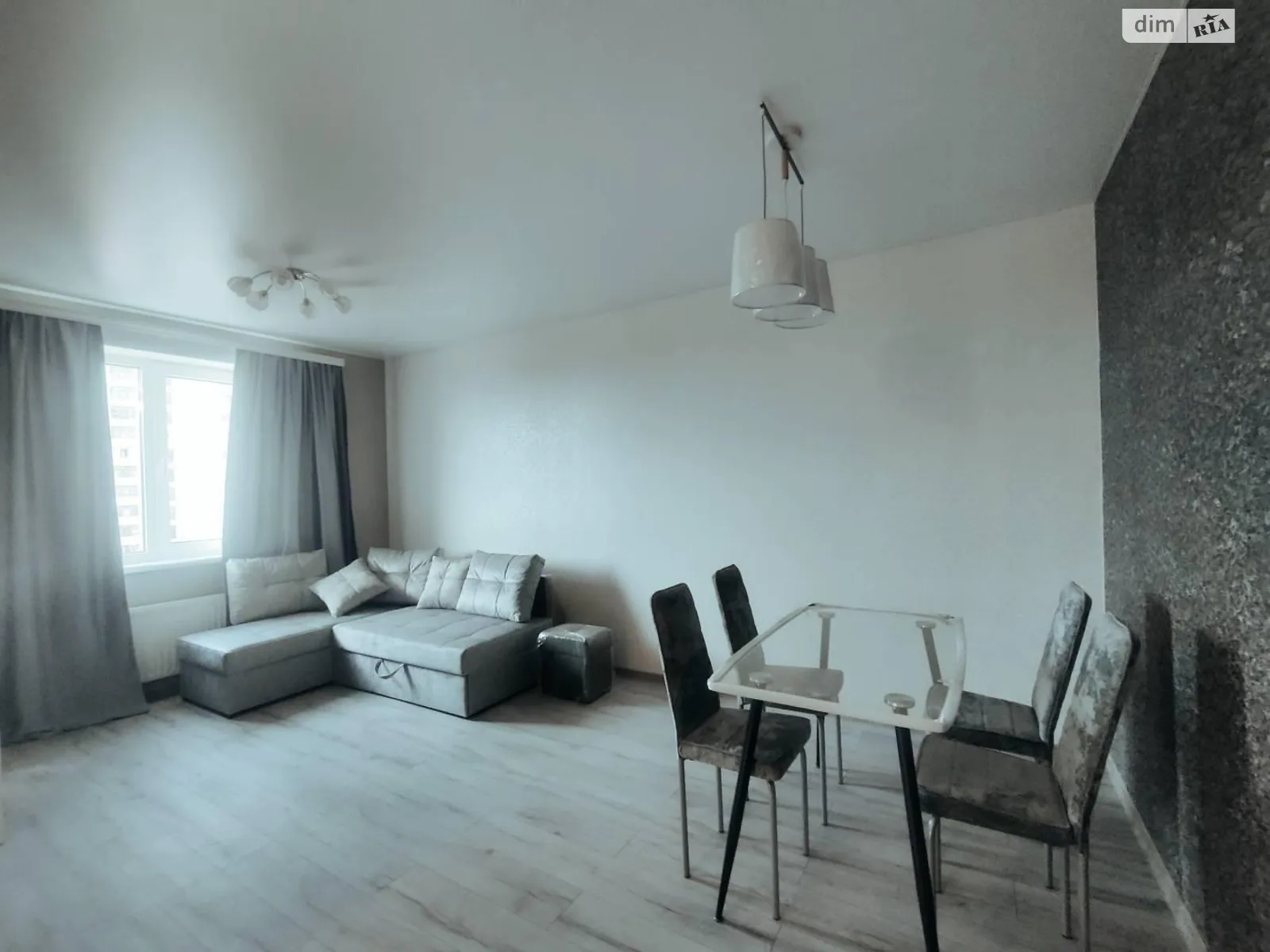 Продается 1-комнатная квартира 45 кв. м в Одессе, ул. Академика Сахарова - фото 1