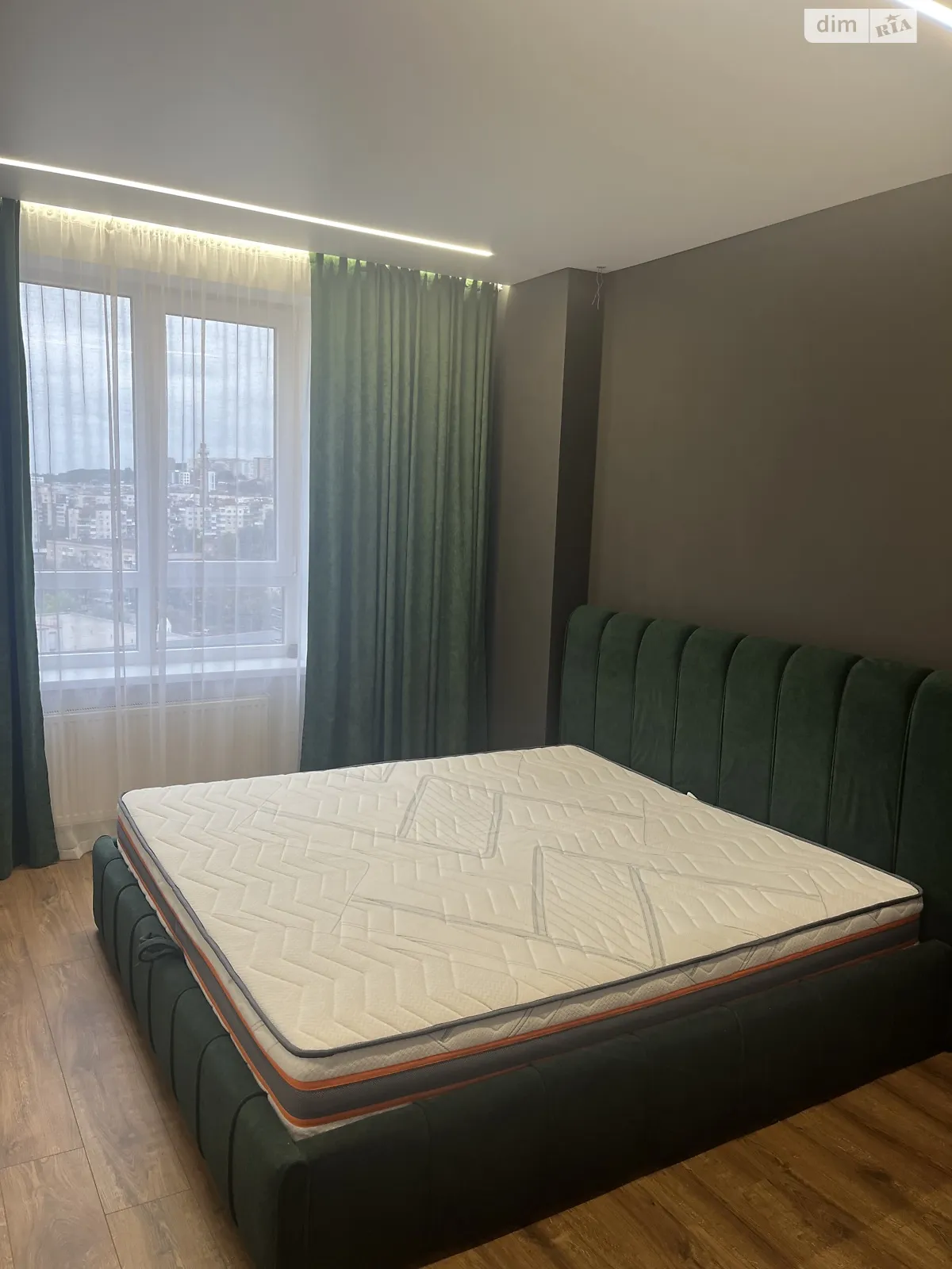 Продається 2-кімнатна квартира 69.2 кв. м у Хмельницькому, вул. Свободи, 20/1 - фото 1