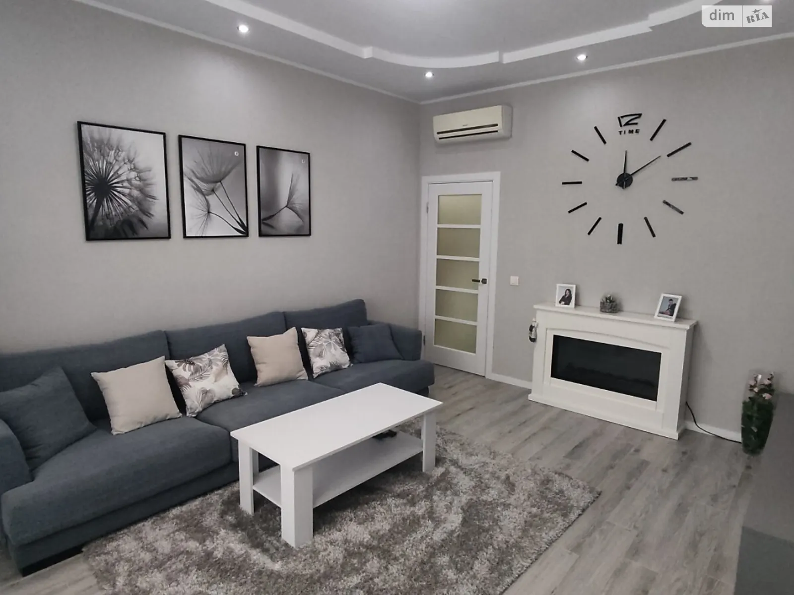 Продается 2-комнатная квартира 54 кв. м в Ужгороде, ул. Минайская, 18Г - фото 1