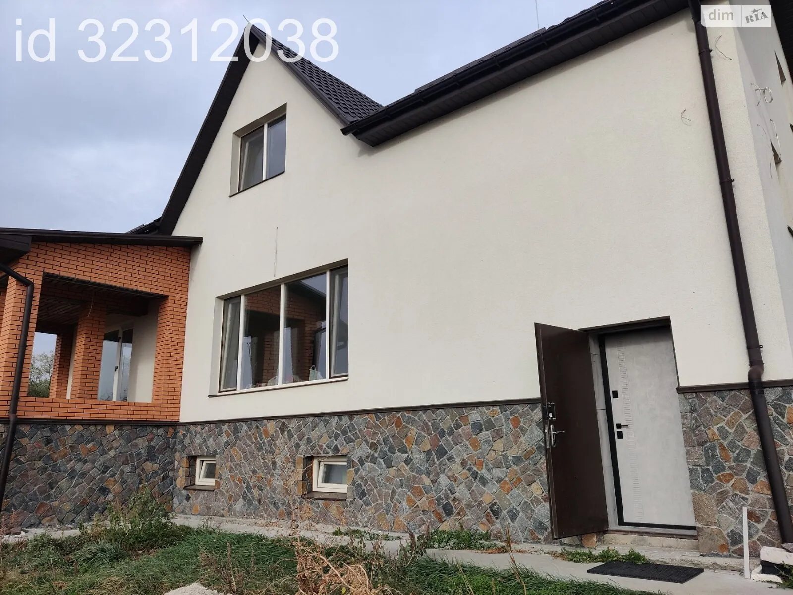 Продається будинок 2 поверховий 300 кв. м з каміном, цена: 1050 $ - фото 1