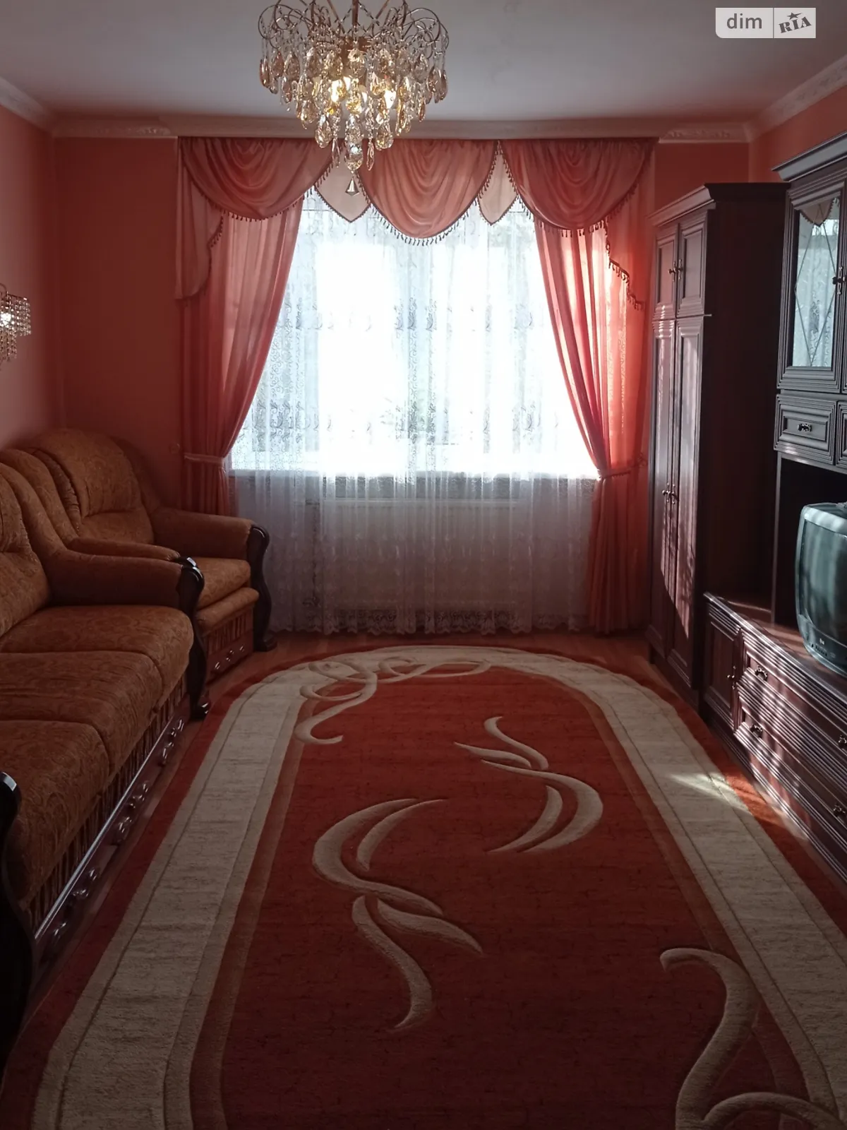 Продається 2-кімнатна квартира 55 кв. м у Чопі, пров. Прикордонний - фото 1