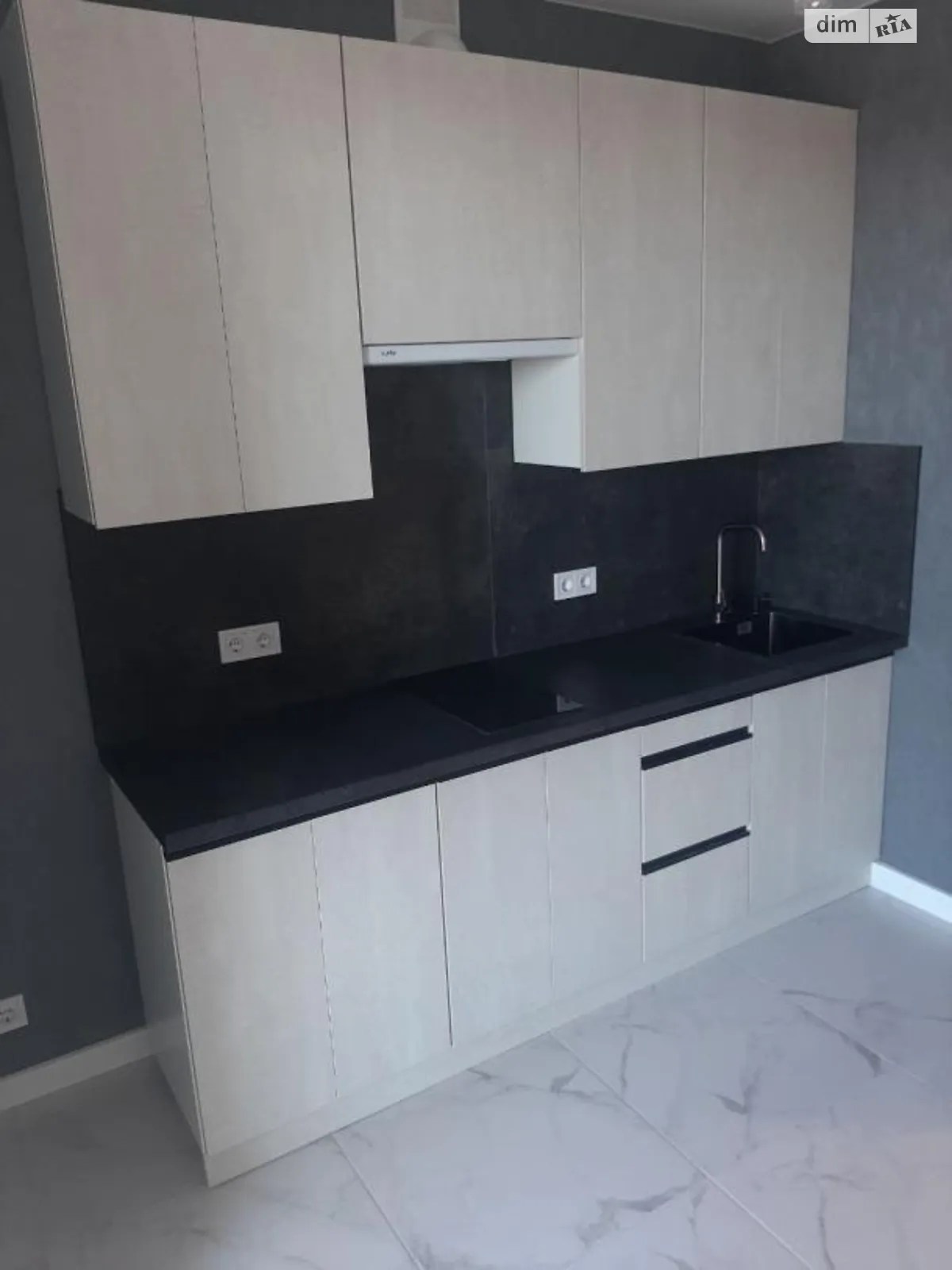 Продается 1-комнатная квартира 32.5 кв. м в Харькове, ул. Академика Барабашова, 10 - фото 1