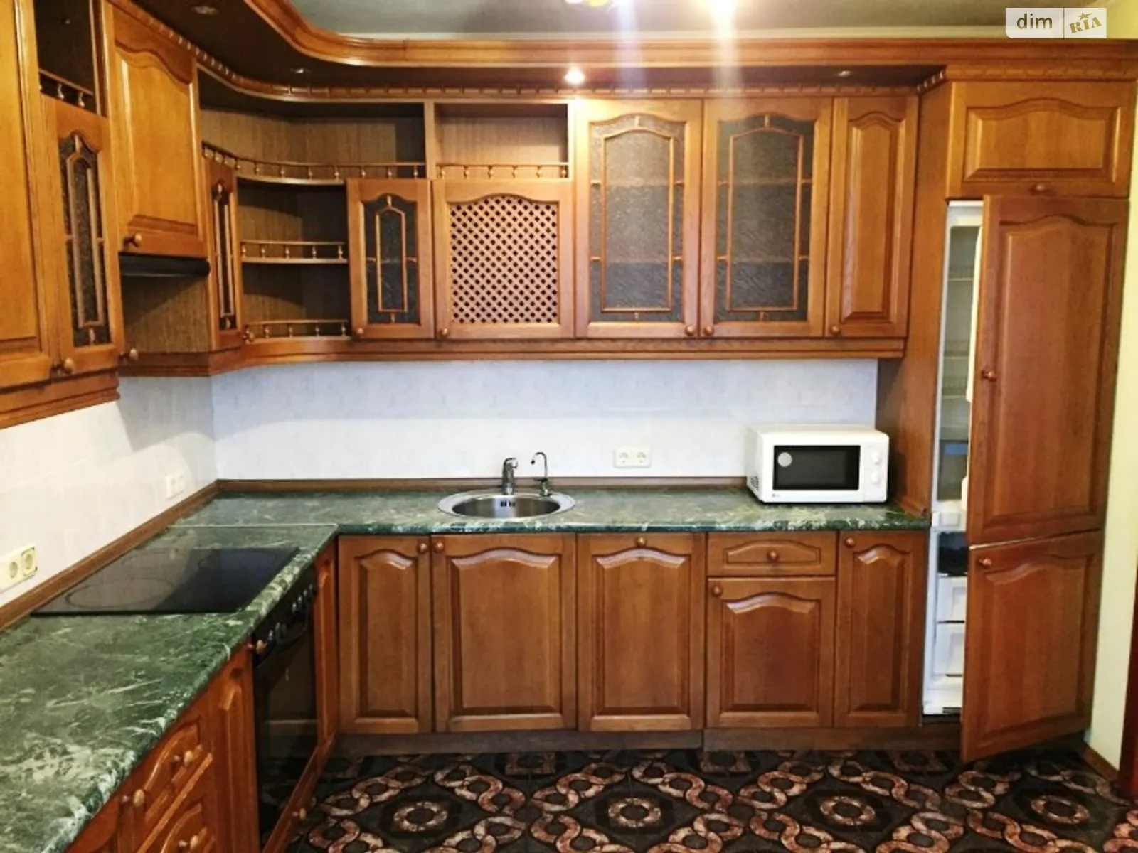 Продается 3-комнатная квартира 86 кв. м в Киеве, ул. Вишняковская, 5А - фото 1