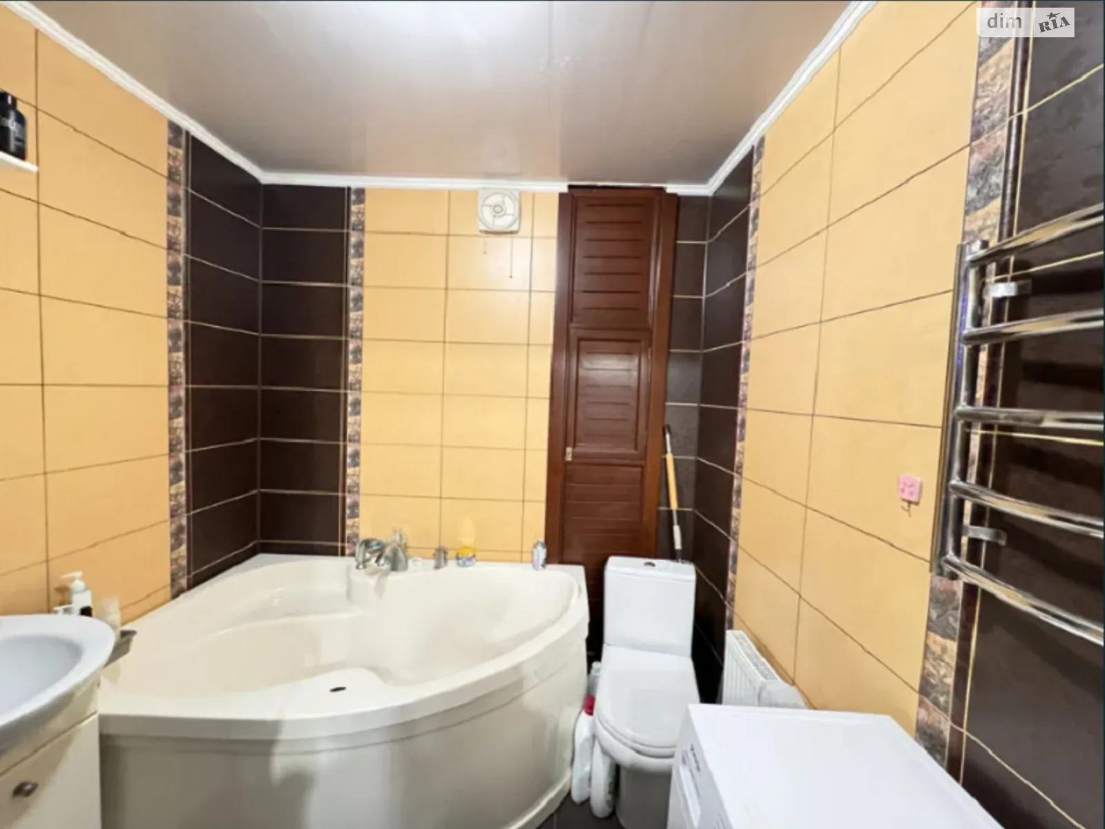 Продається 4-кімнатна квартира 63 кв. м у Бердичеві, вул. Європейська - фото 1