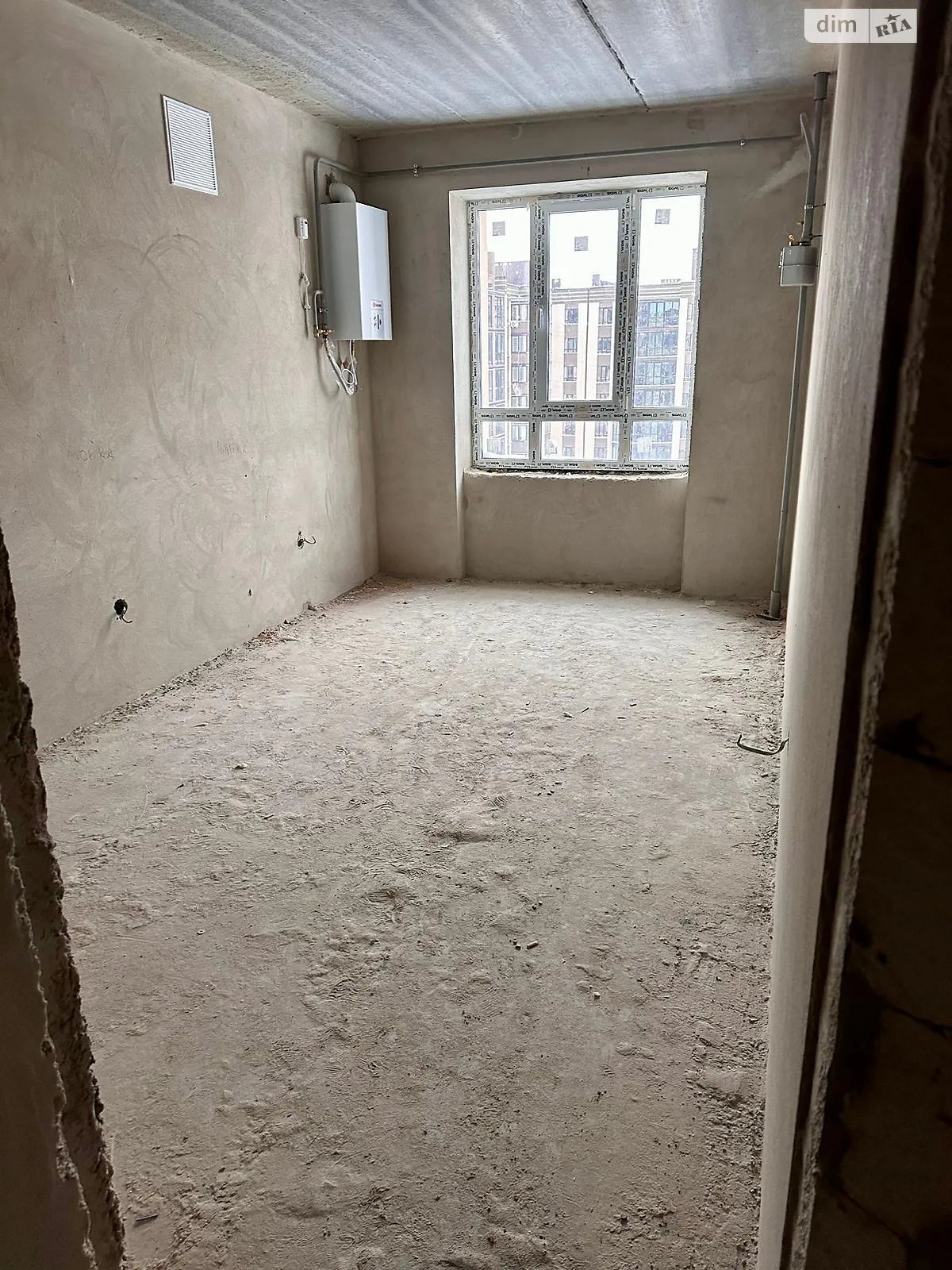 1-комнатная квартира 46 кв. м в Луцке, ул. Ровенская - фото 1