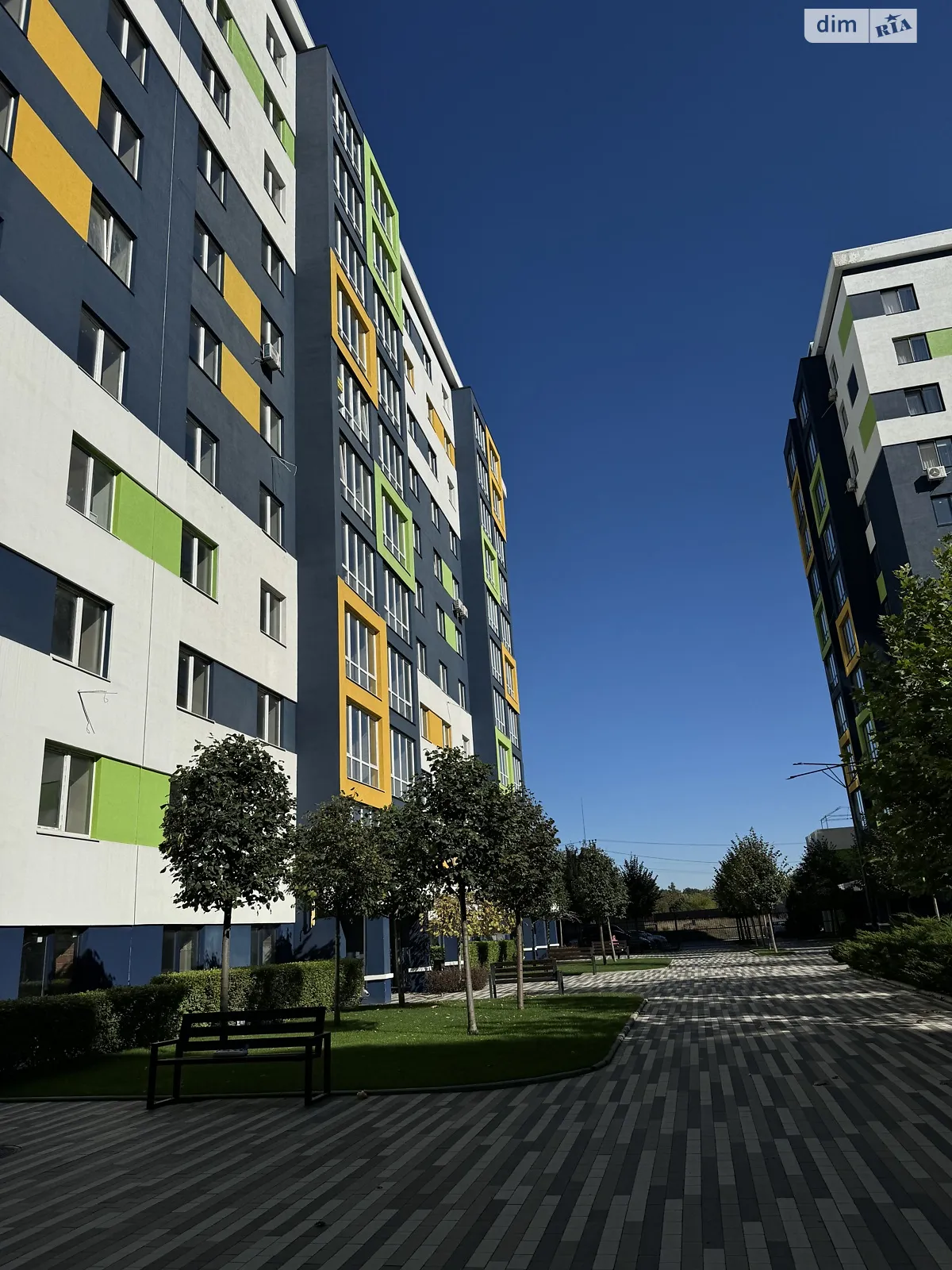Продается 2-комнатная квартира 65 кв. м в Буче, ул. Вишневая, 33 - фото 1