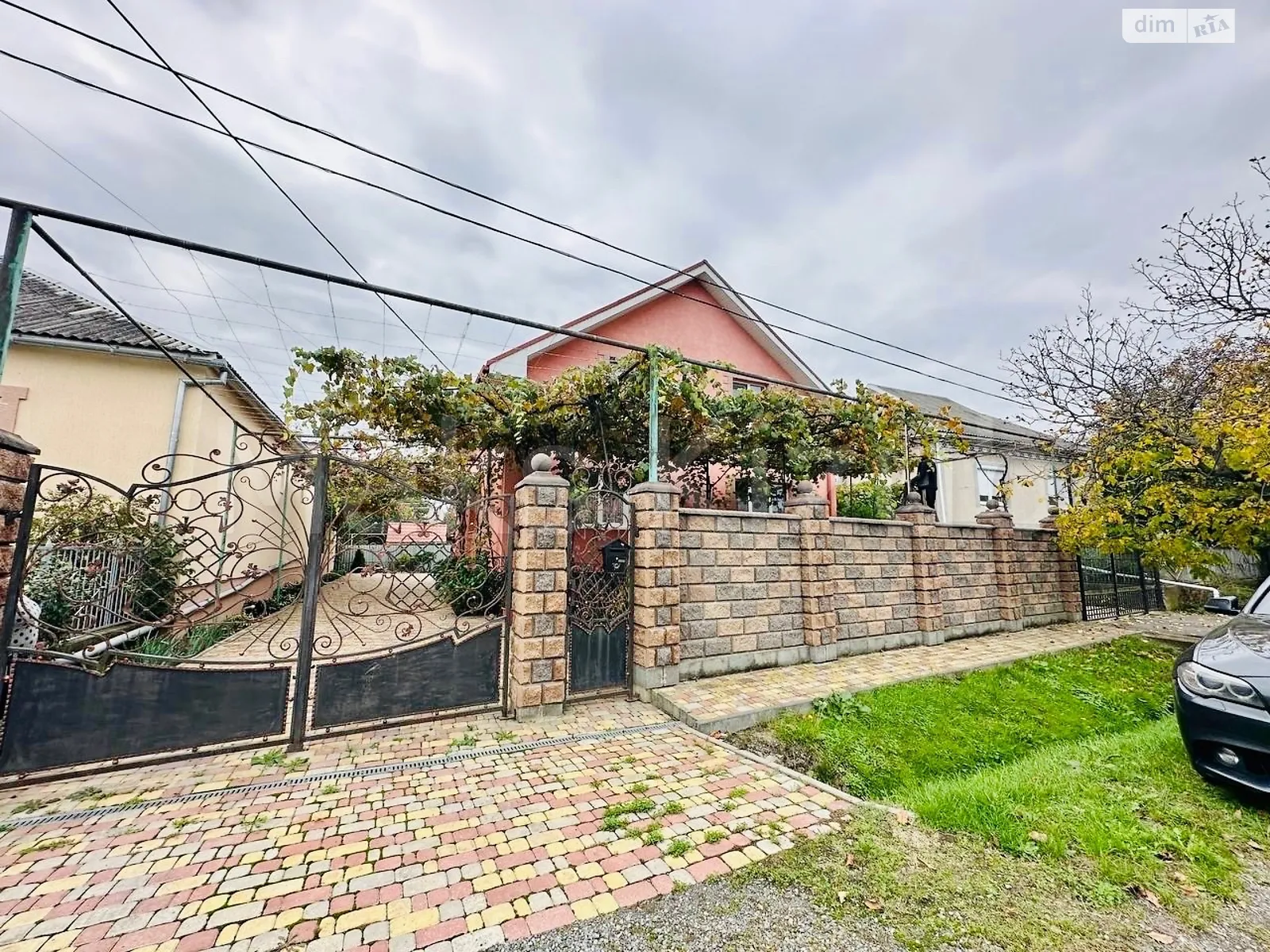 Продається будинок 2 поверховий 235 кв. м з садом, цена: 170000 $ - фото 1