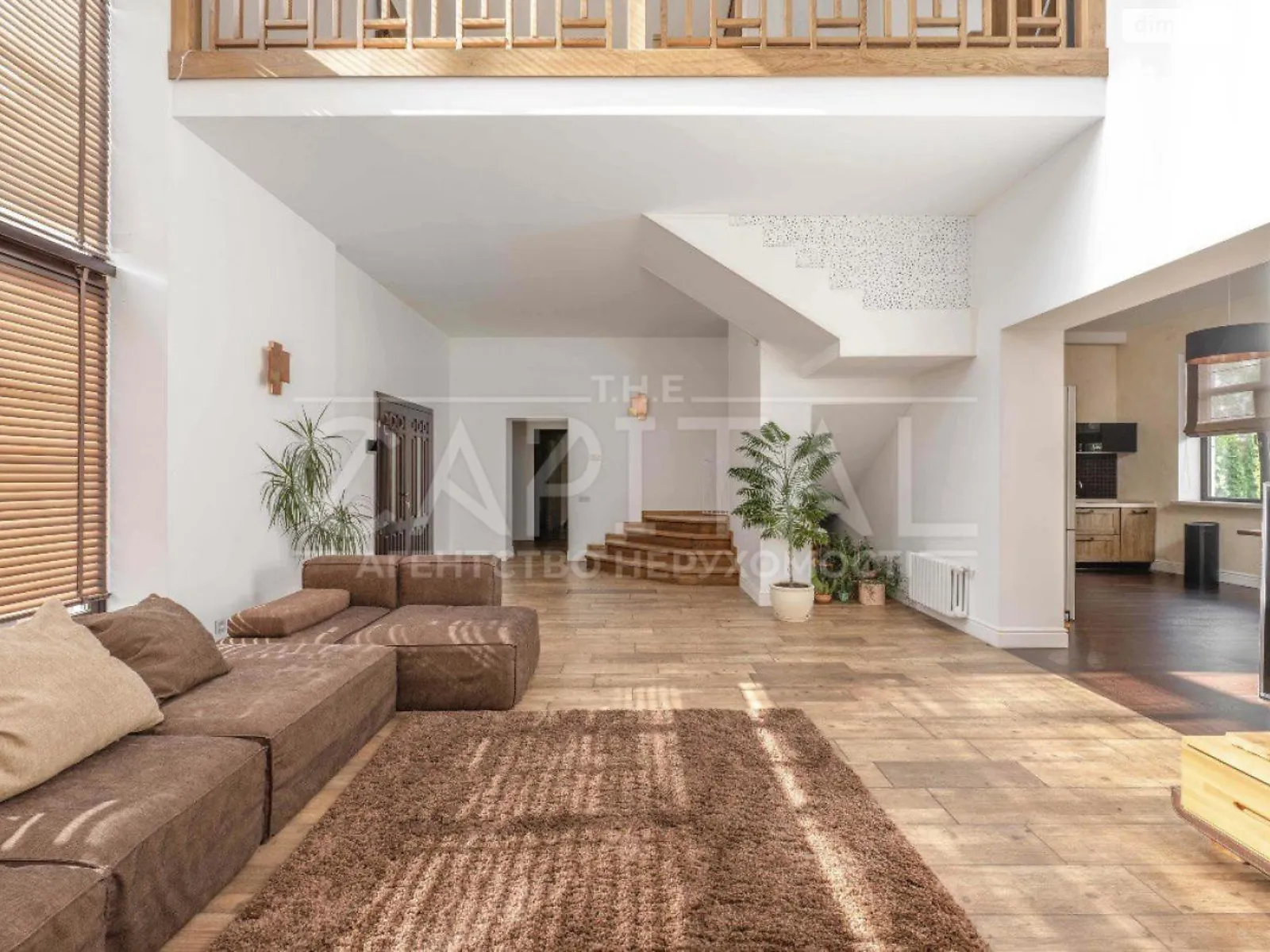 Продается дом на 3 этажа 320 кв. м с подвалом, цена: 620000 $ - фото 1