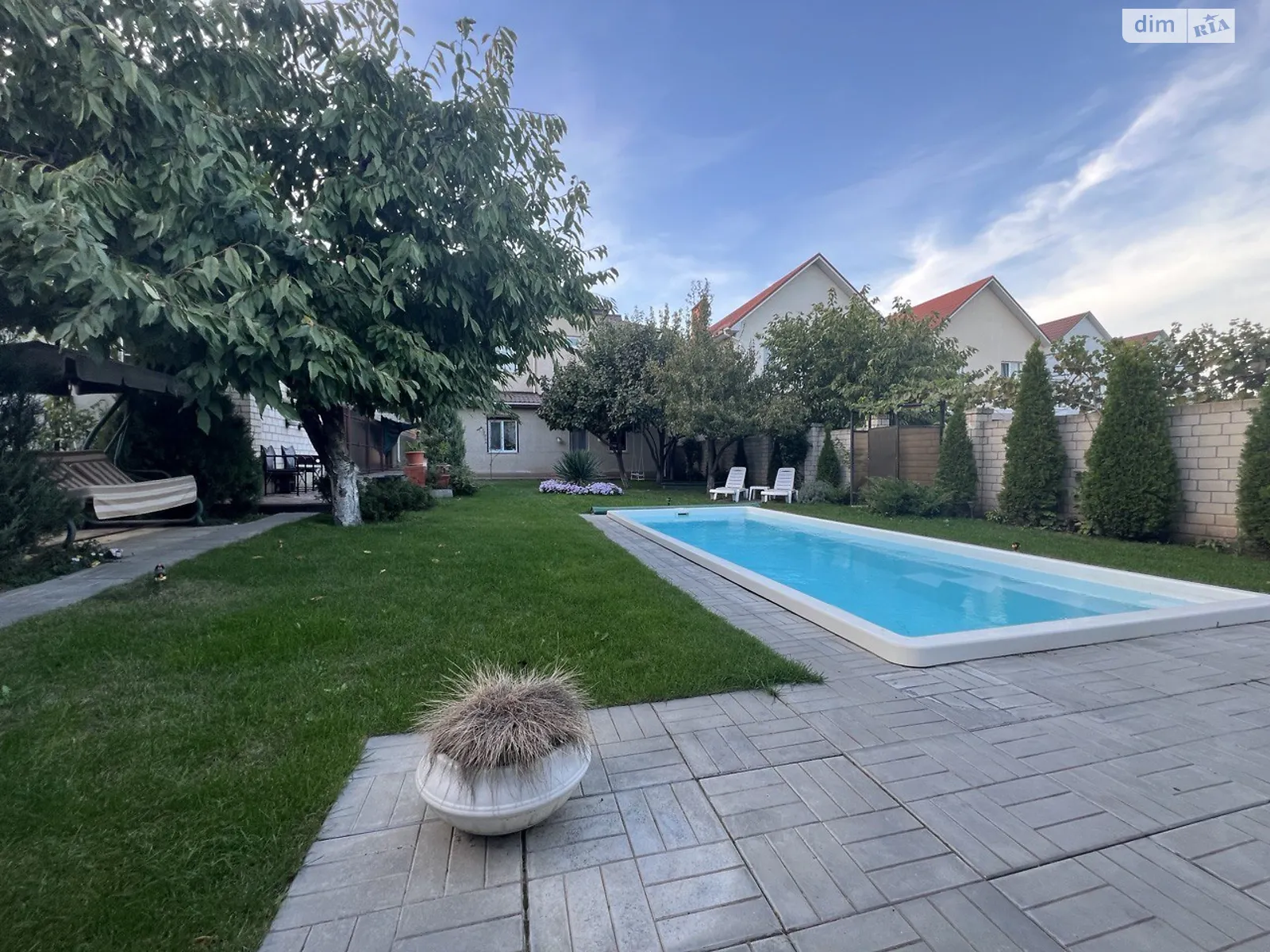 Продается дом на 2 этажа 178 кв. м с террасой, цена: 190000 $ - фото 1