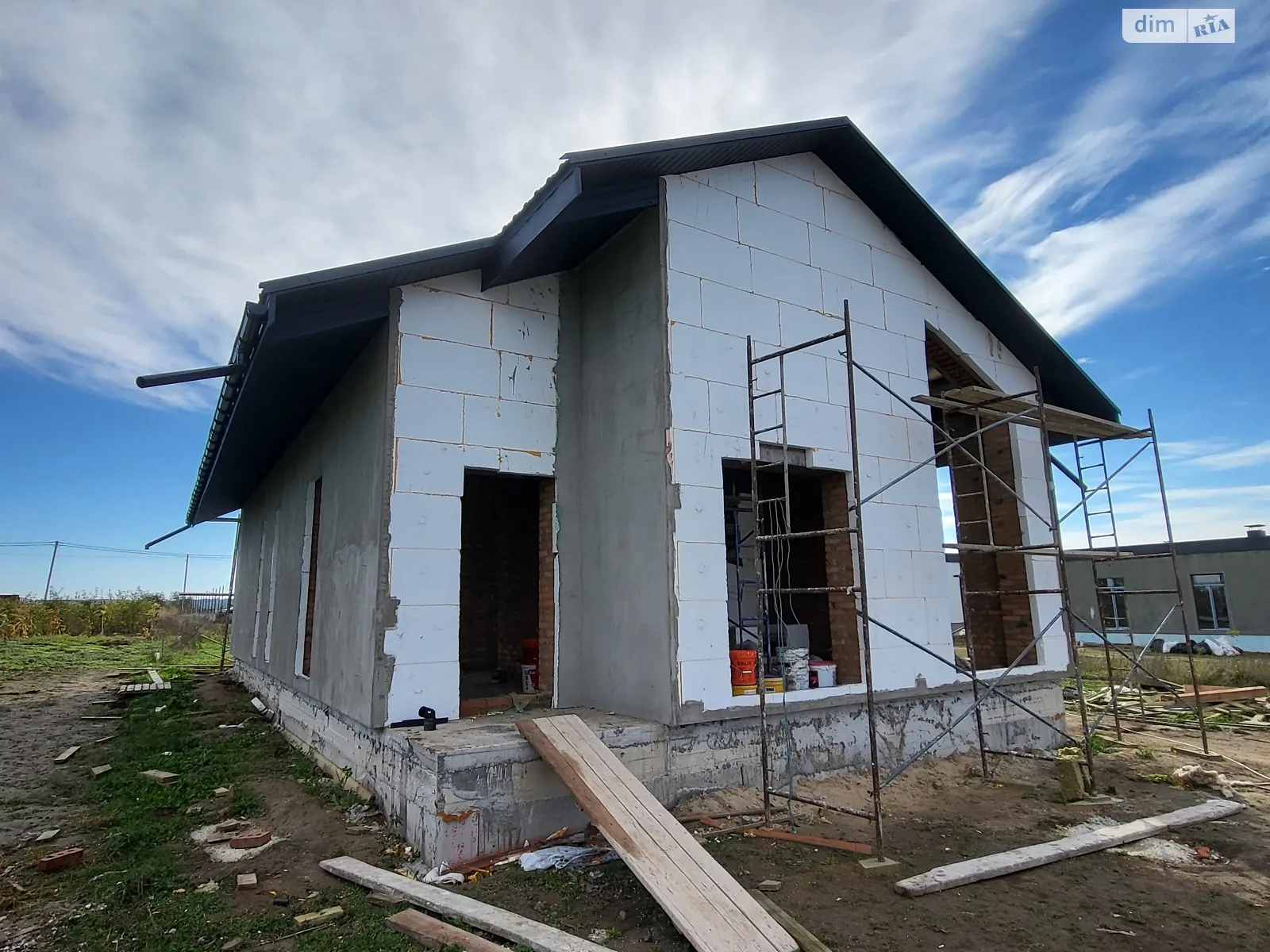 Продается одноэтажный дом 99 кв. м с бассейном, цена: 95000 $ - фото 1