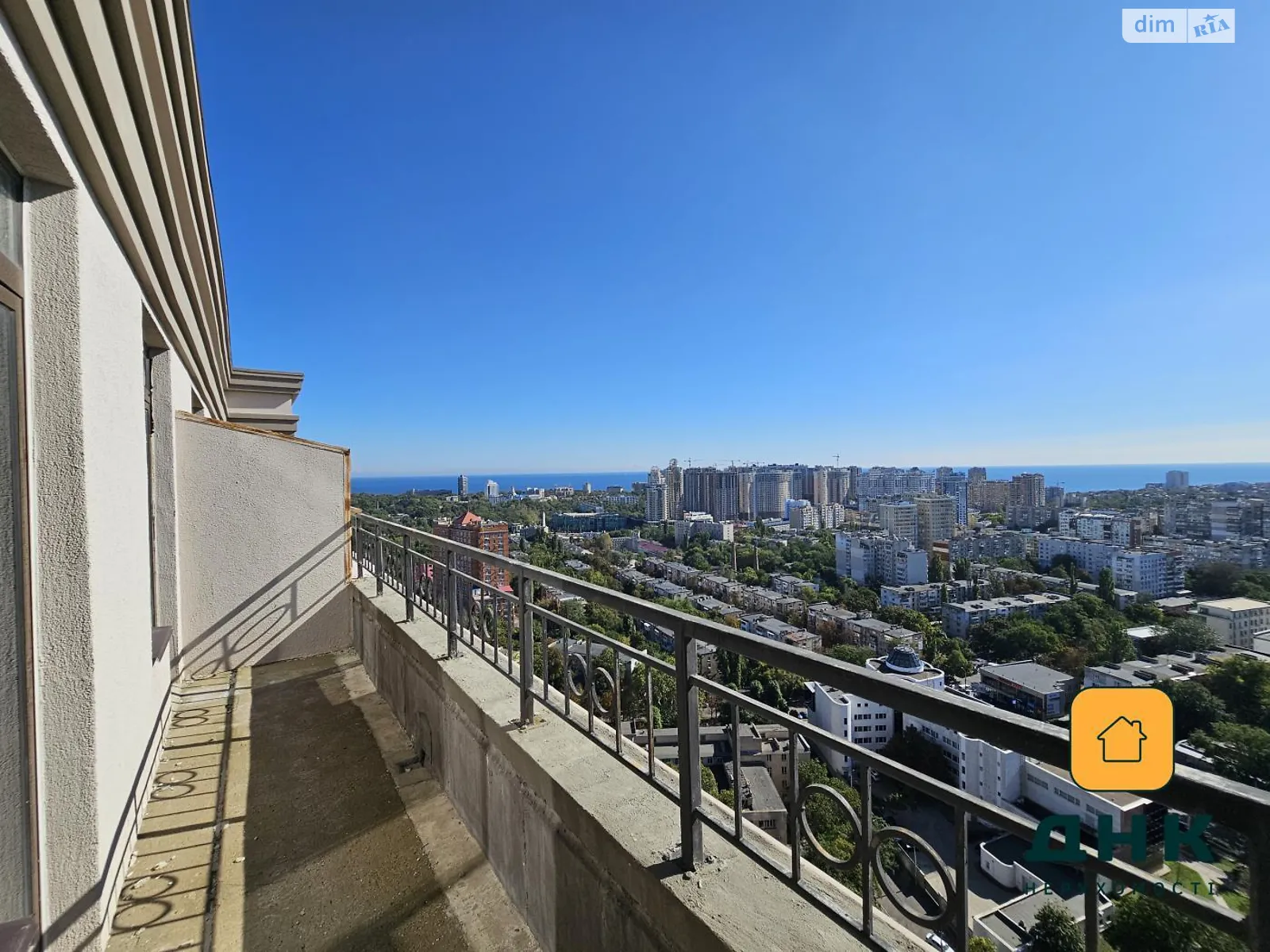 Продается 5-комнатная квартира 214 кв. м в Одессе, Фонтанская дор., 25 корпус 1 - фото 1