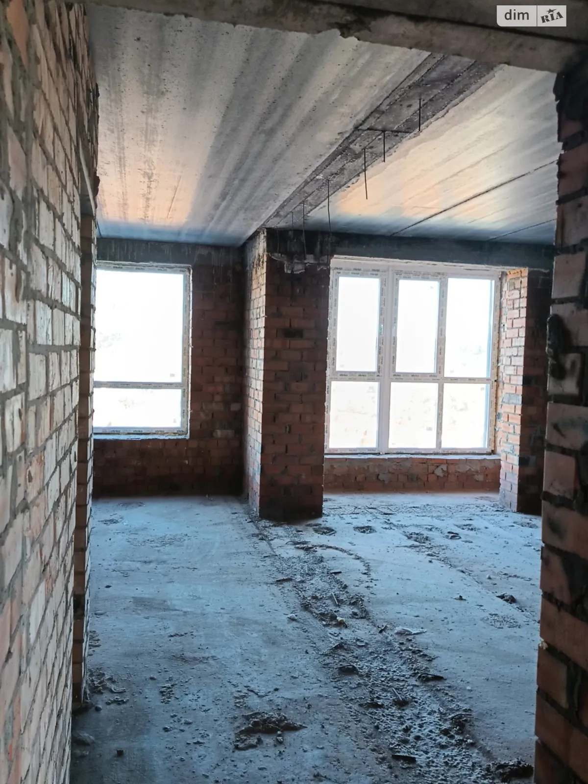 Продається 1-кімнатна квартира 43 кв. м у Гостомелі, вул. Мирна, 3Д - фото 1