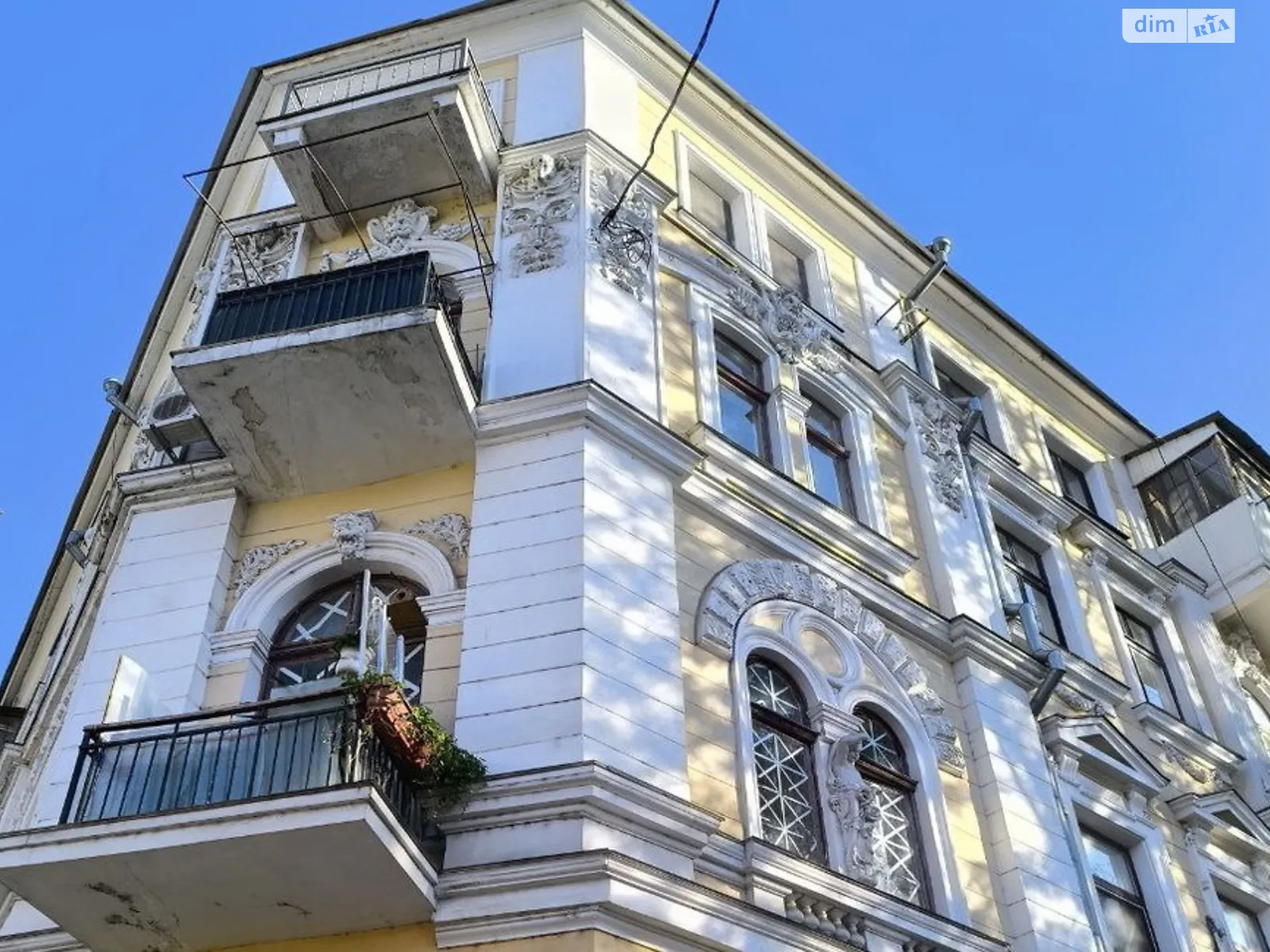 Продается 2-комнатная квартира 155.7 кв. м в Одессе, пер. Лермонтовский - фото 1