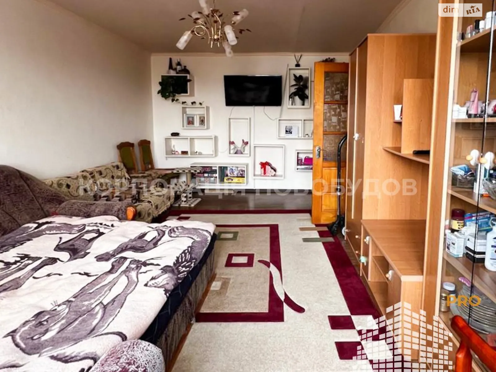 Продается 2-комнатная квартира 58 кв. м в Ужгороде, ул. Василия Комендаря - фото 1