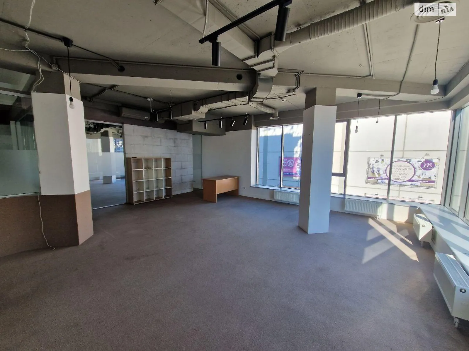 Сдается в аренду офис 740 кв. м в бизнес-центре, цена: 9650 $ - фото 1