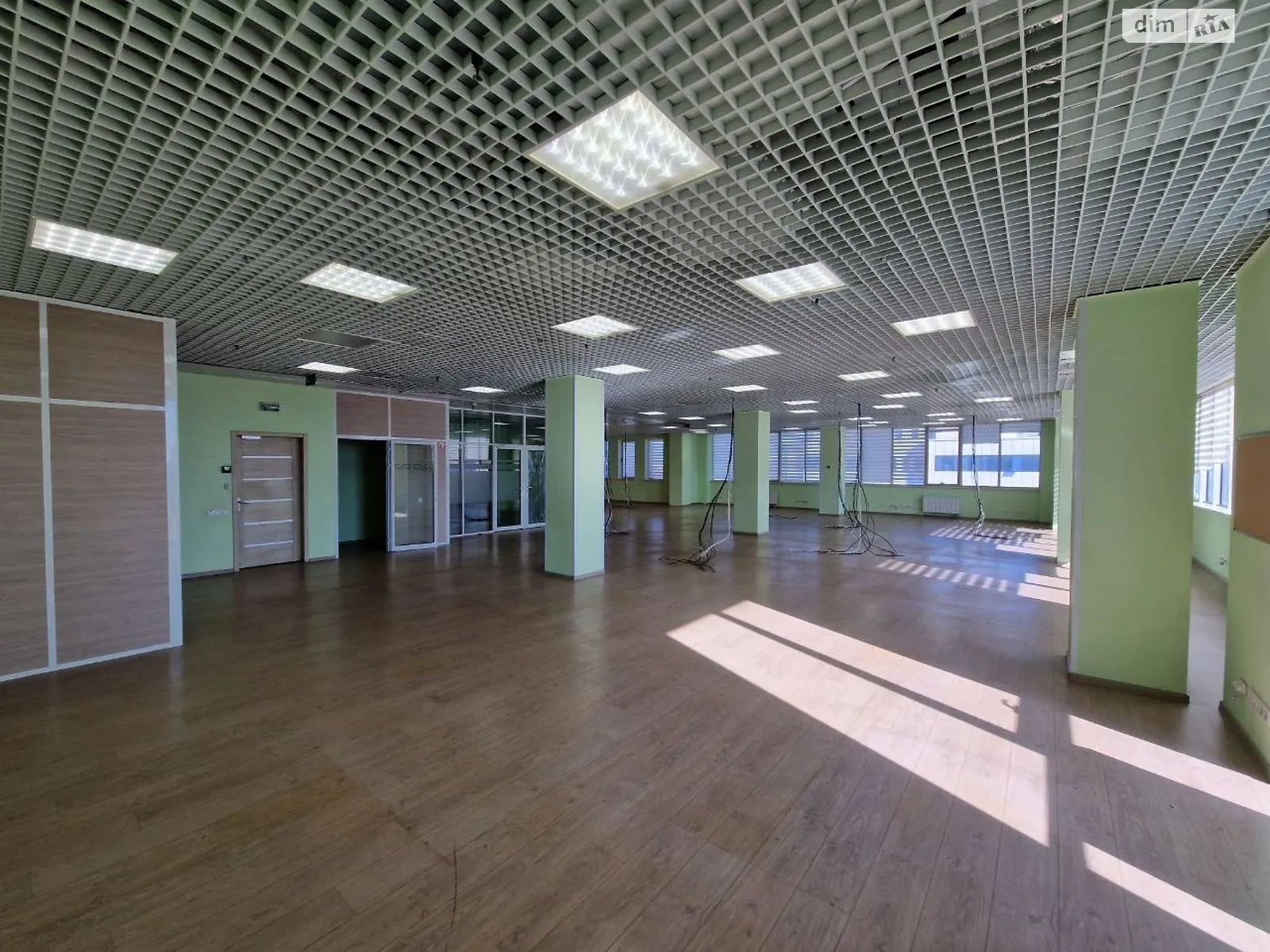 Здається в оренду офіс 632 кв. м в бізнес-центрі, цена: 7600 $ - фото 1