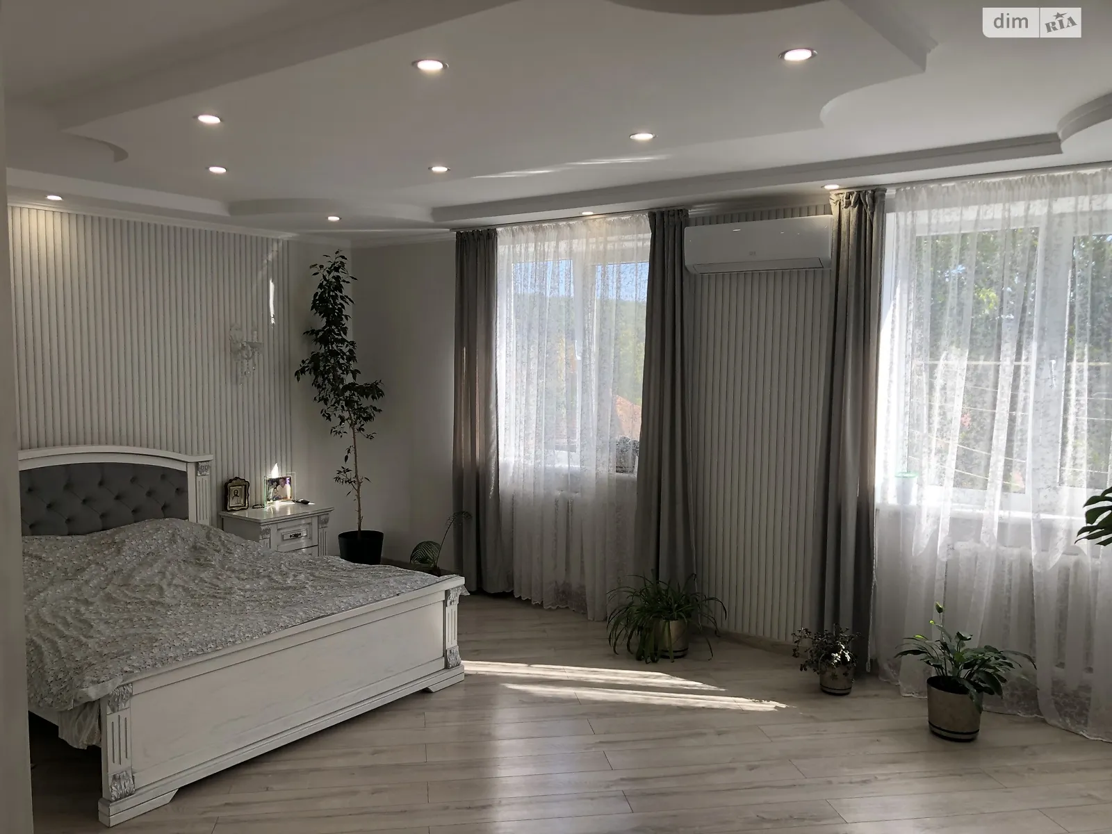 Продається 3-кімнатна квартира 90 кв. м у Мукачеві, вул. Київської Русі(Руська), 4 - фото 1