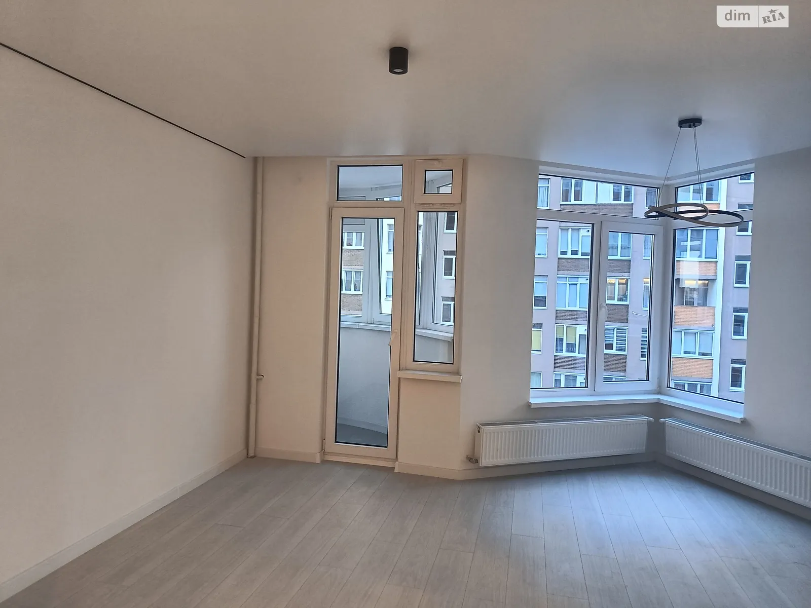 1-кімнатна квартира 56 кв. м у Тернополі, вул. Київська, 8А - фото 1