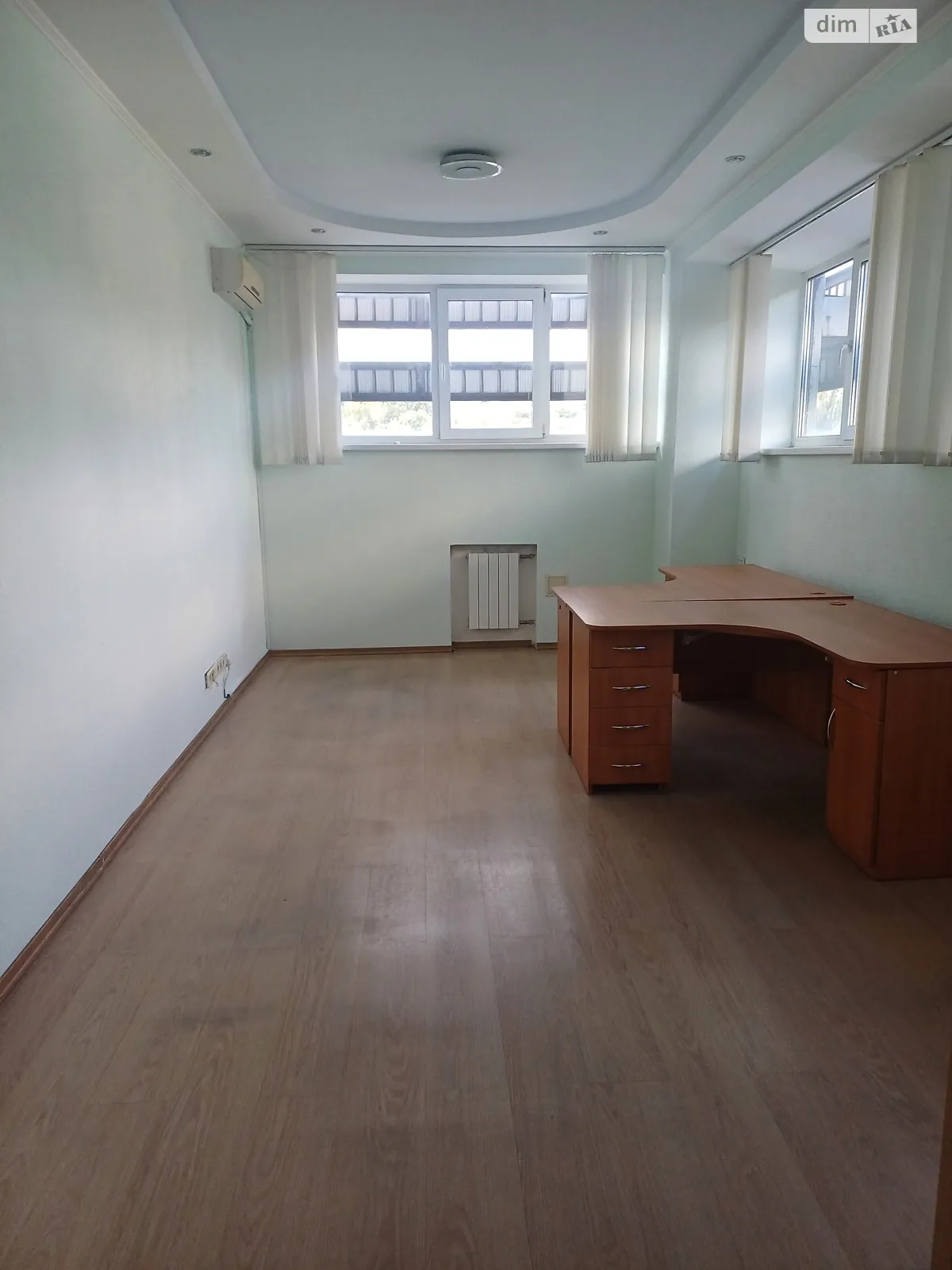 Сдается в аренду офис 94.8 кв. м в бизнес-центре, цена: 33080 грн - фото 1