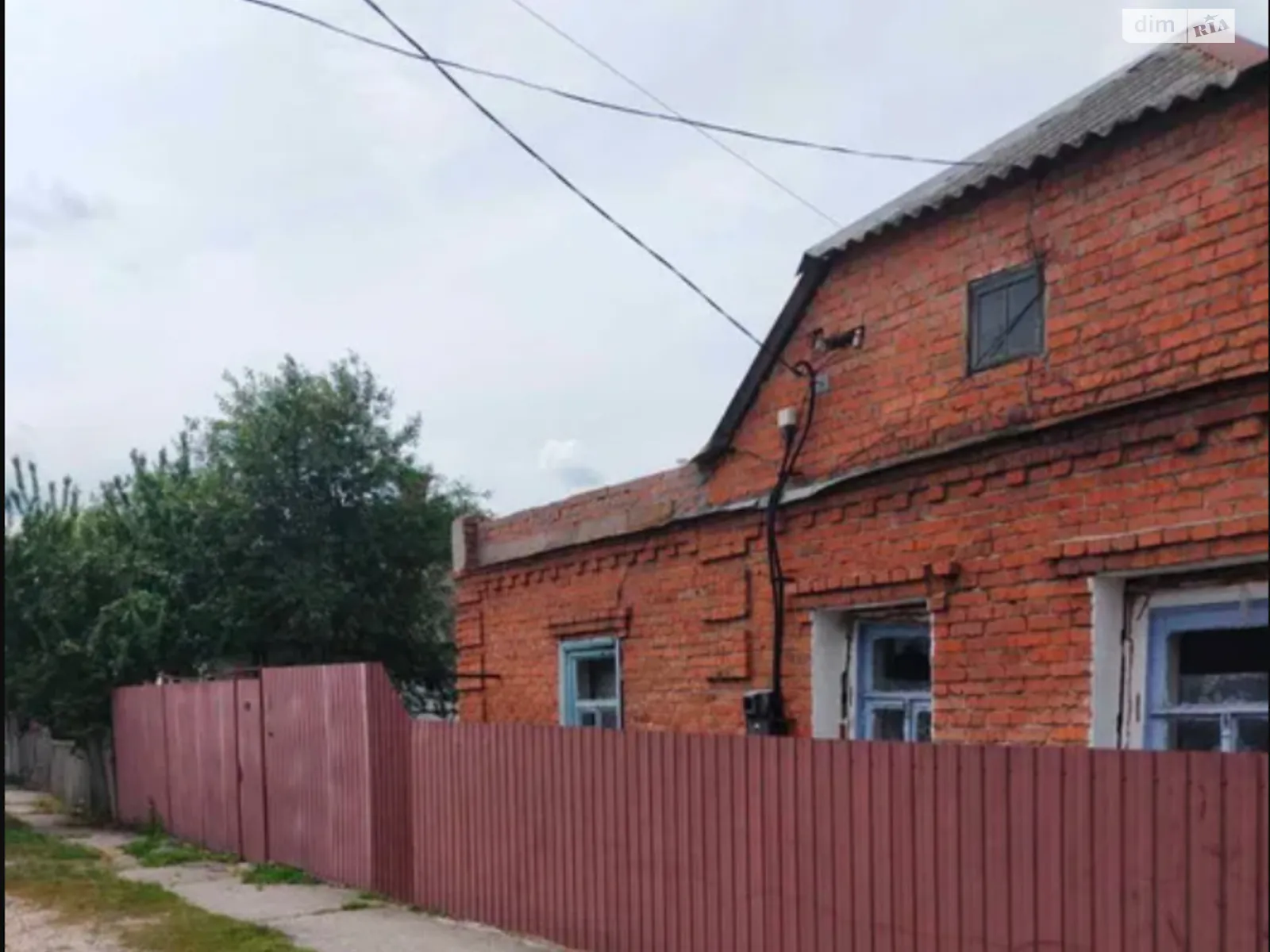Продается одноэтажный дом 70 кв. м с камином, цена: 15000 $ - фото 1