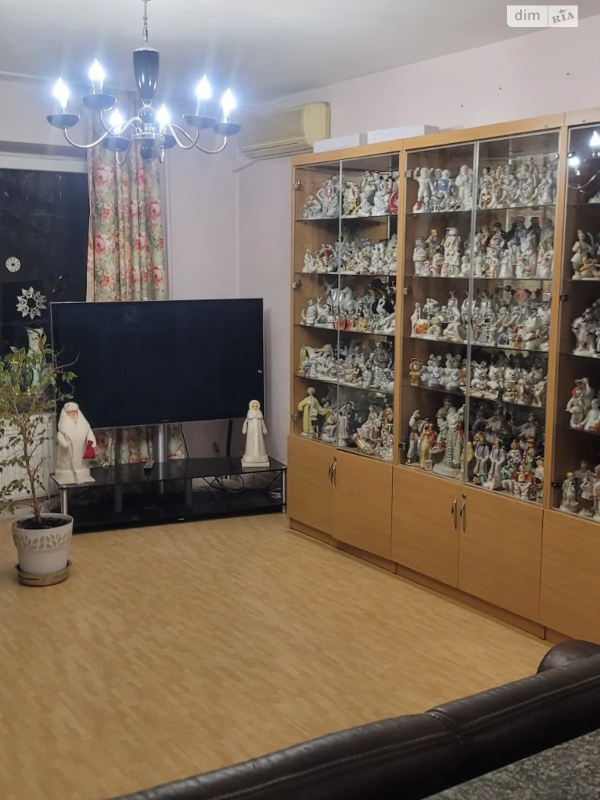 Продается 4-комнатная квартира 93 кв. м в Днепре, мас. Тополь-3 - фото 1
