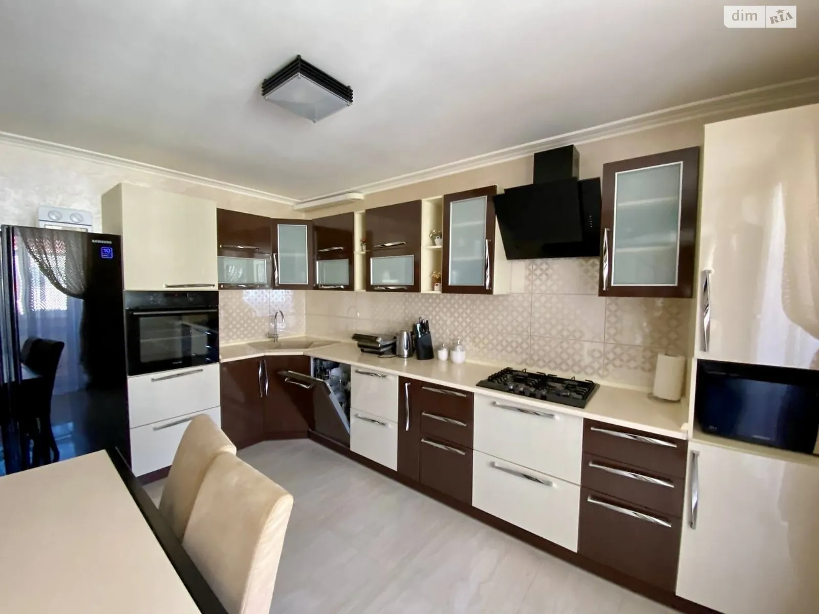 4-комнатная квартира 122.1 кв. м в, цена: 115000 $ - фото 1